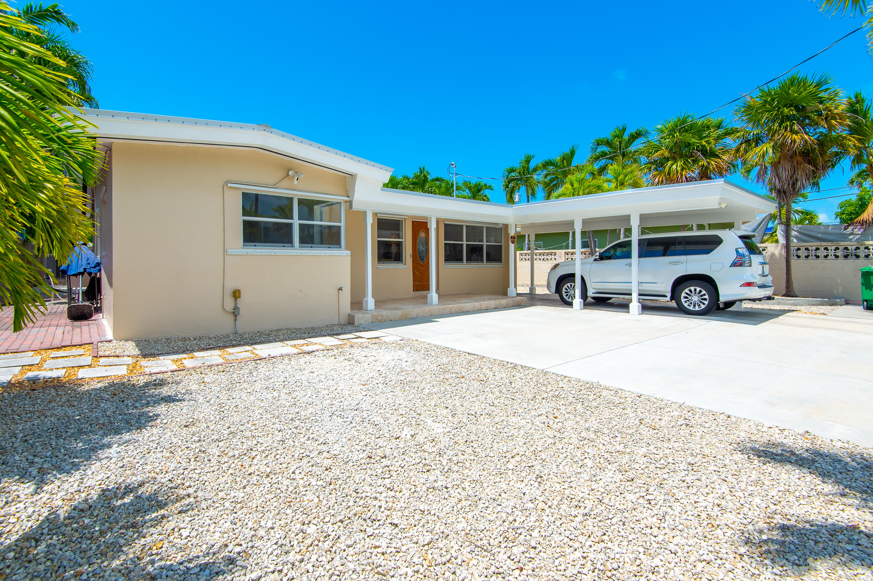 3304 Flagler Avenue Property Photo 8