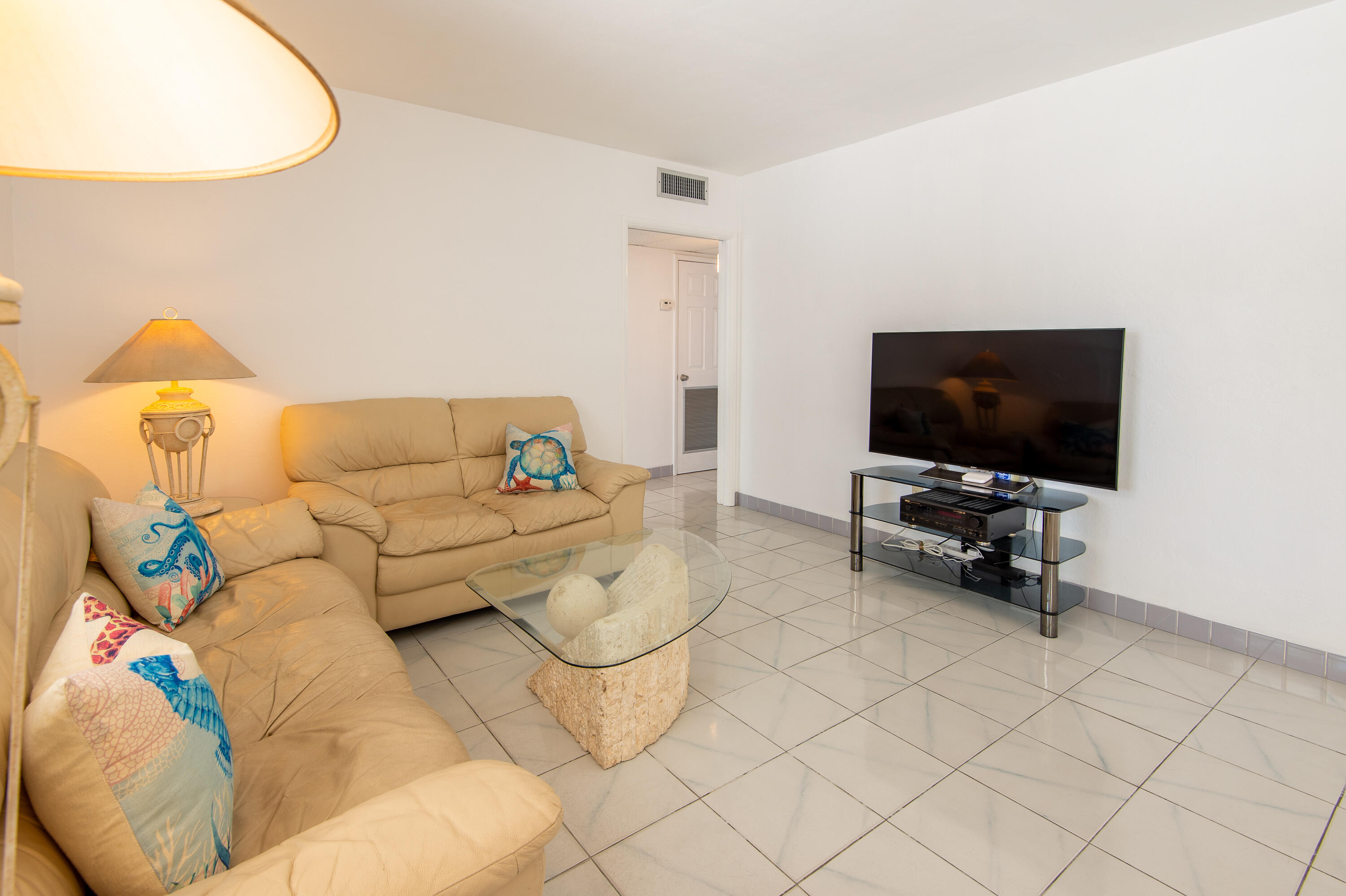 3304 Flagler Avenue Property Photo 12