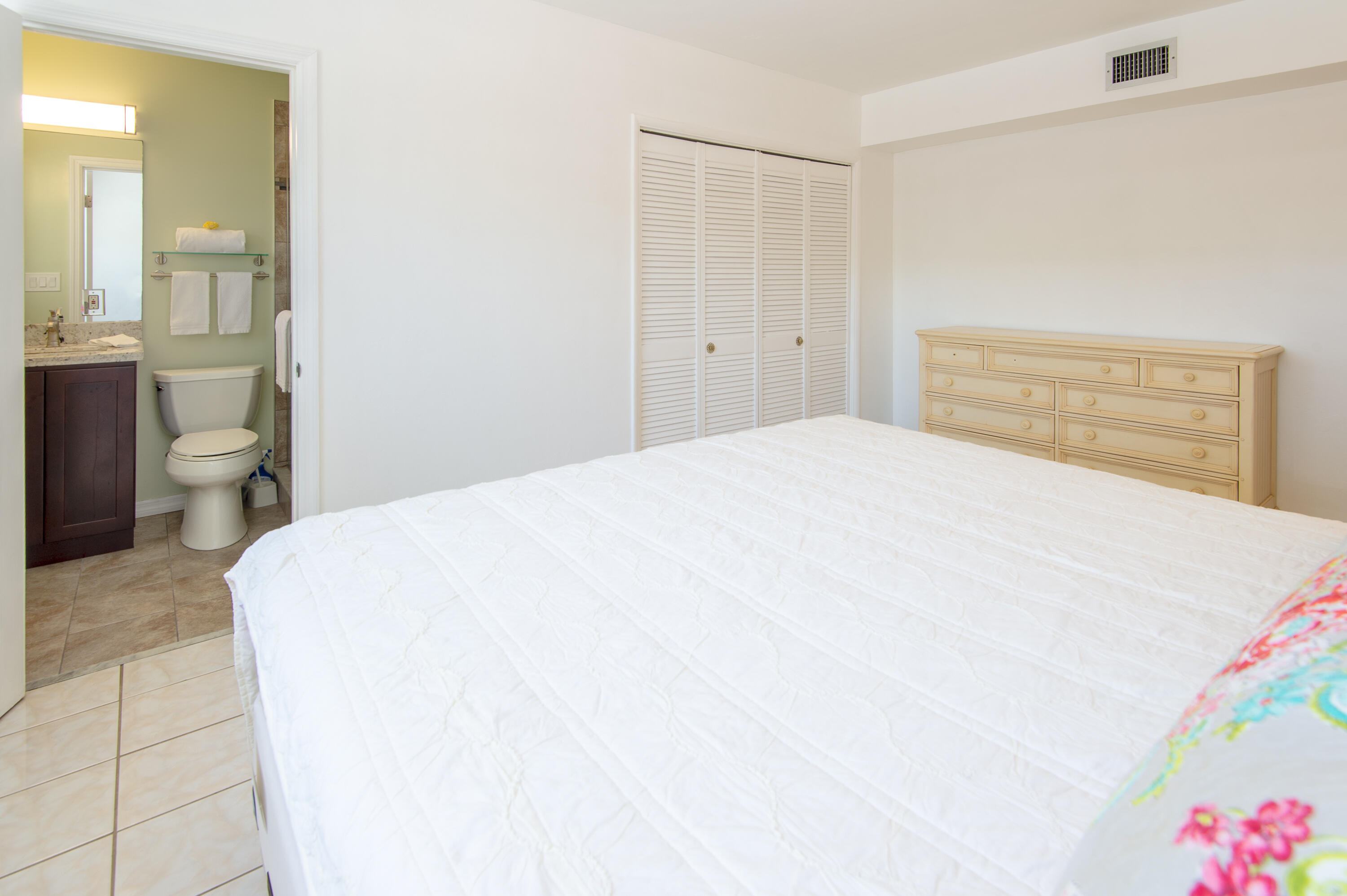 3304 Flagler Avenue Property Photo 15