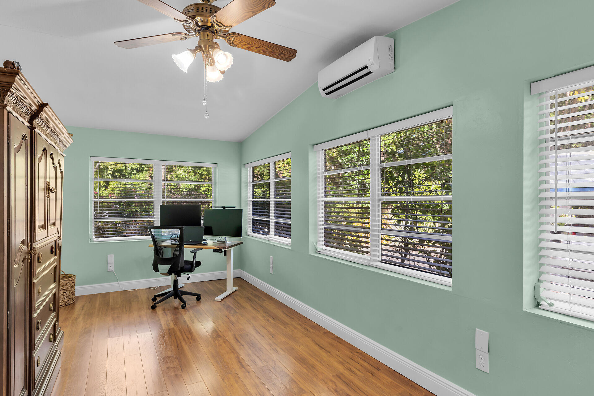 19 Bowen Drive Property Photo 19
