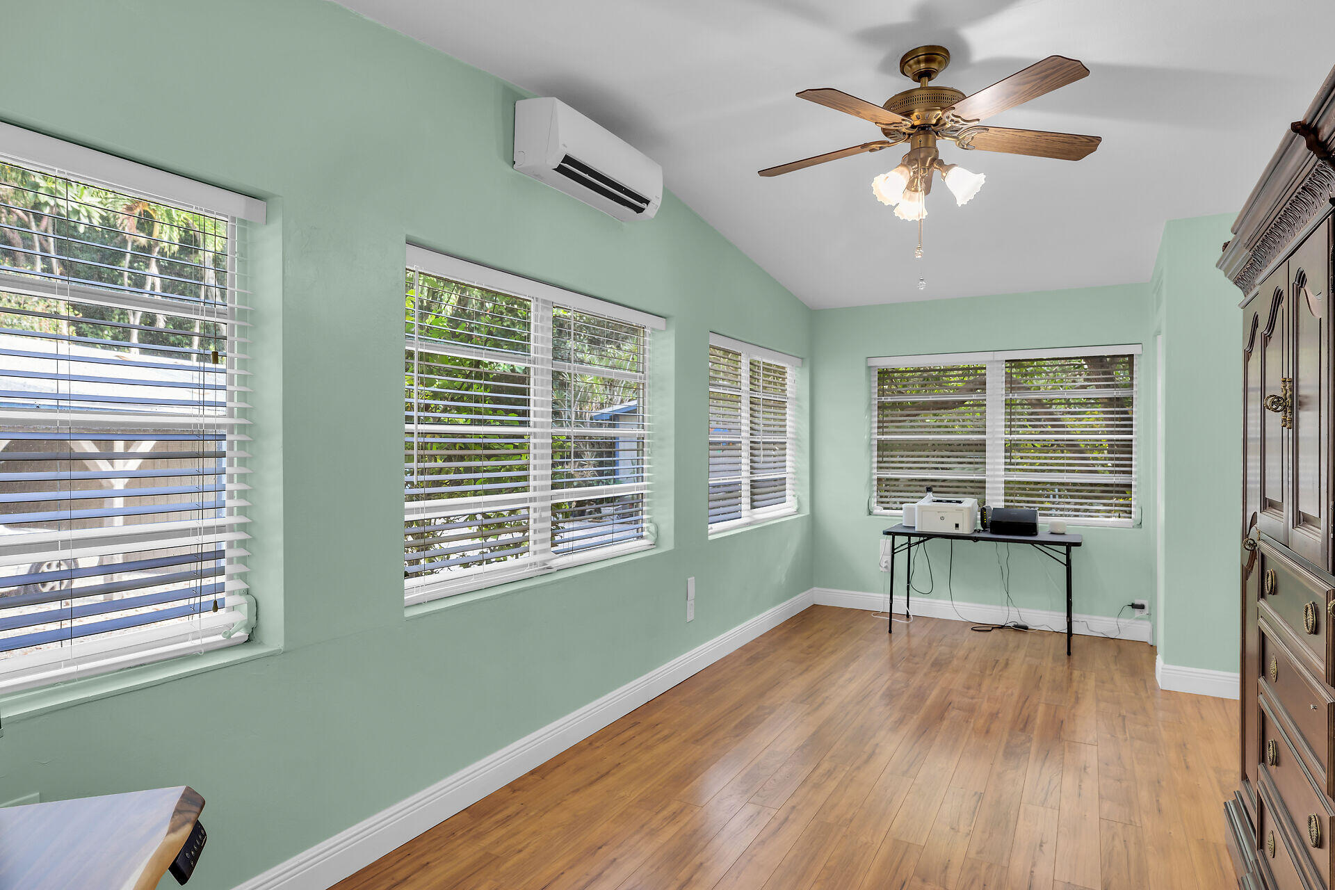 19 Bowen Drive Property Photo 20