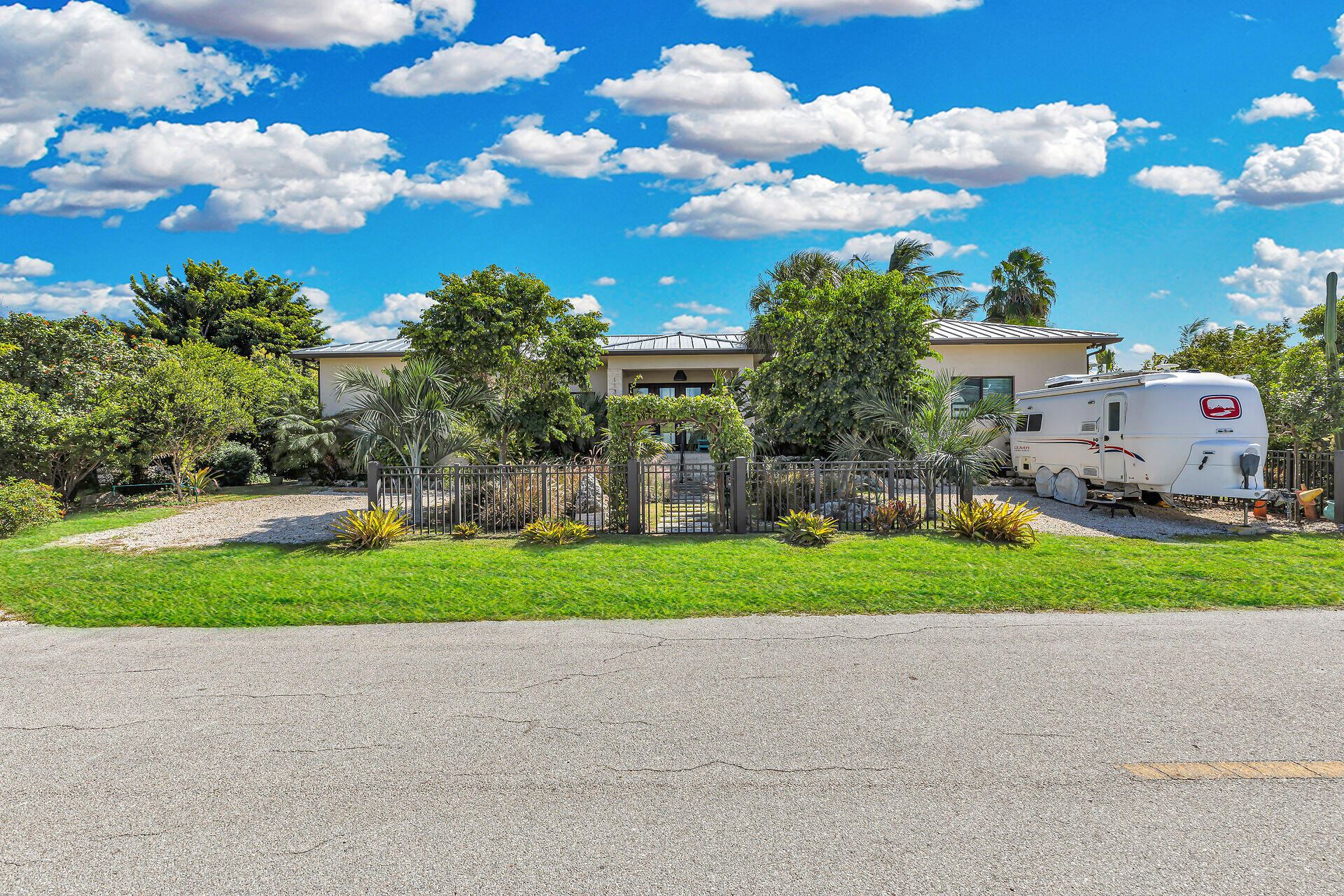 1130 Calle Ensenada Property Photo 40