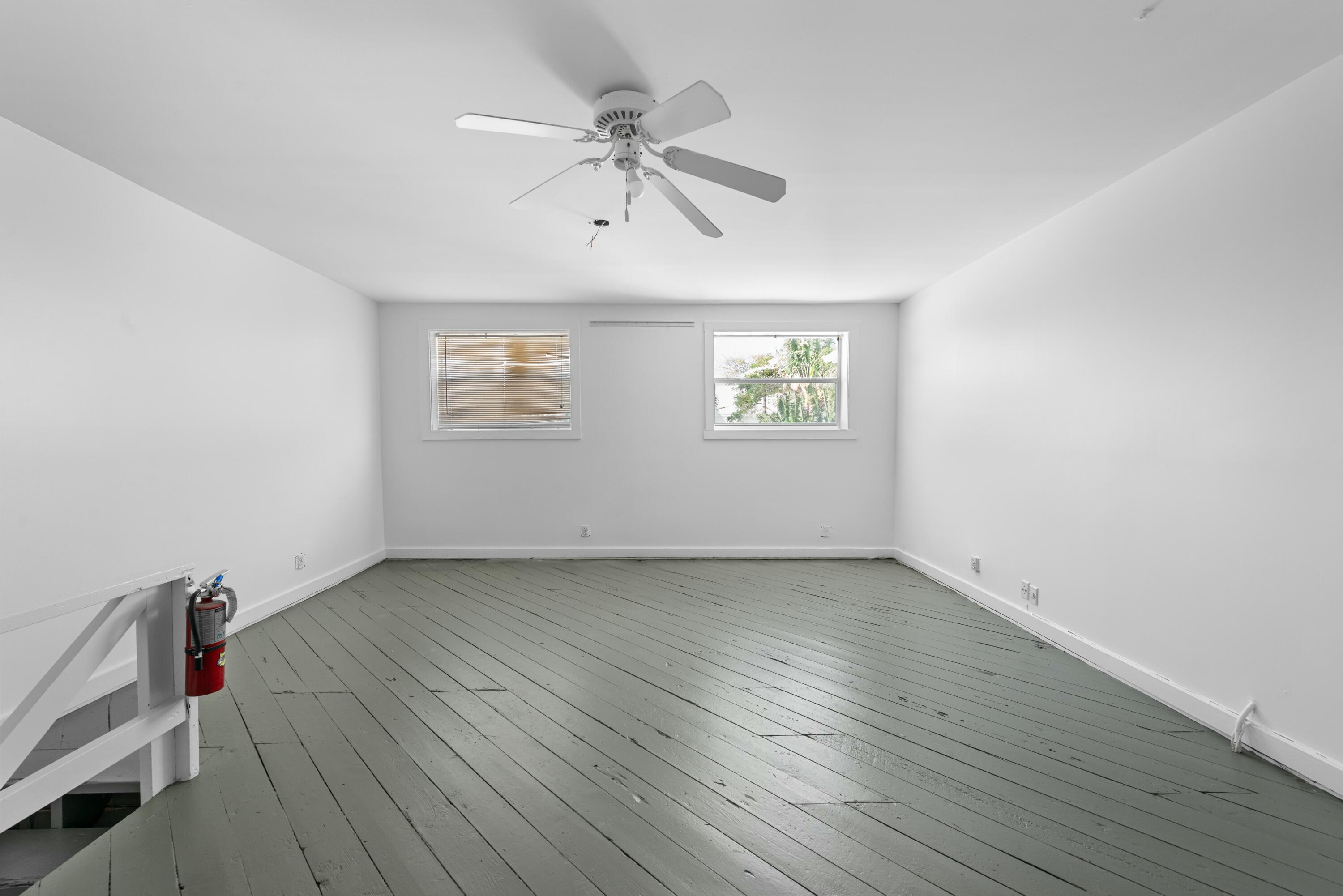 1021-1025 White Street Property Photo 20