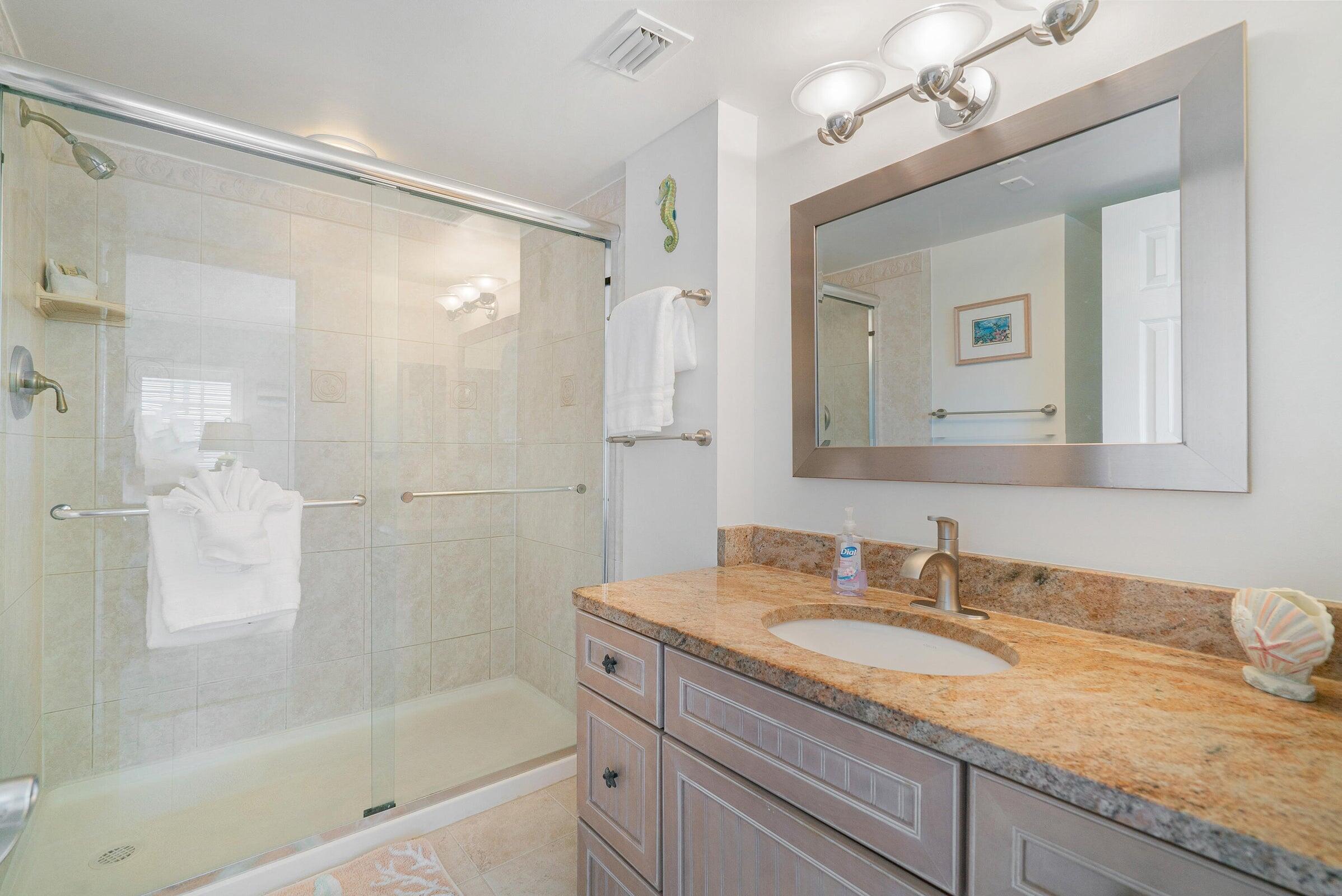 500 Burton Drive, 1316 Property Photo 13
