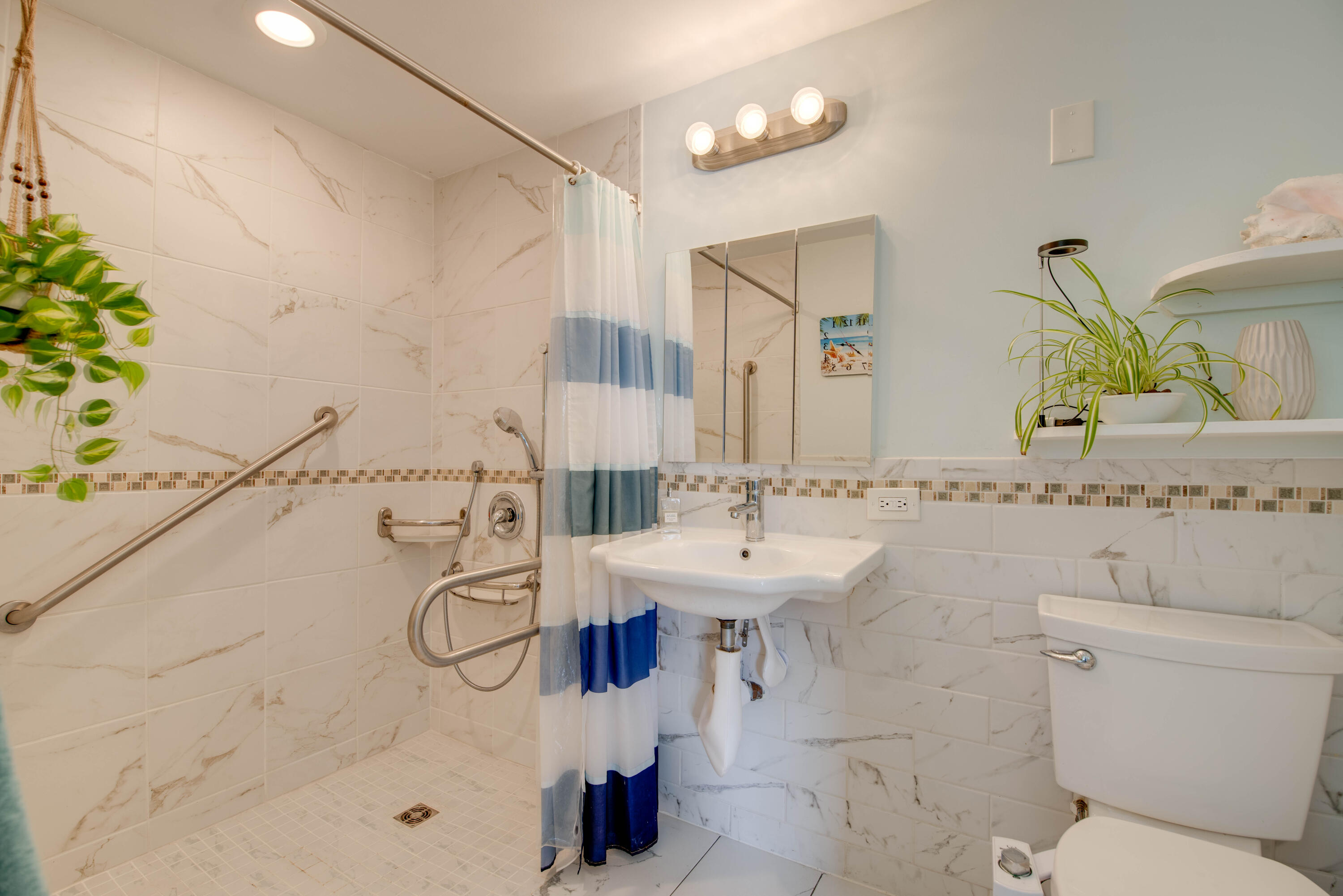 2601 S Roosevelt Boulevard, 107b Property Photo 16