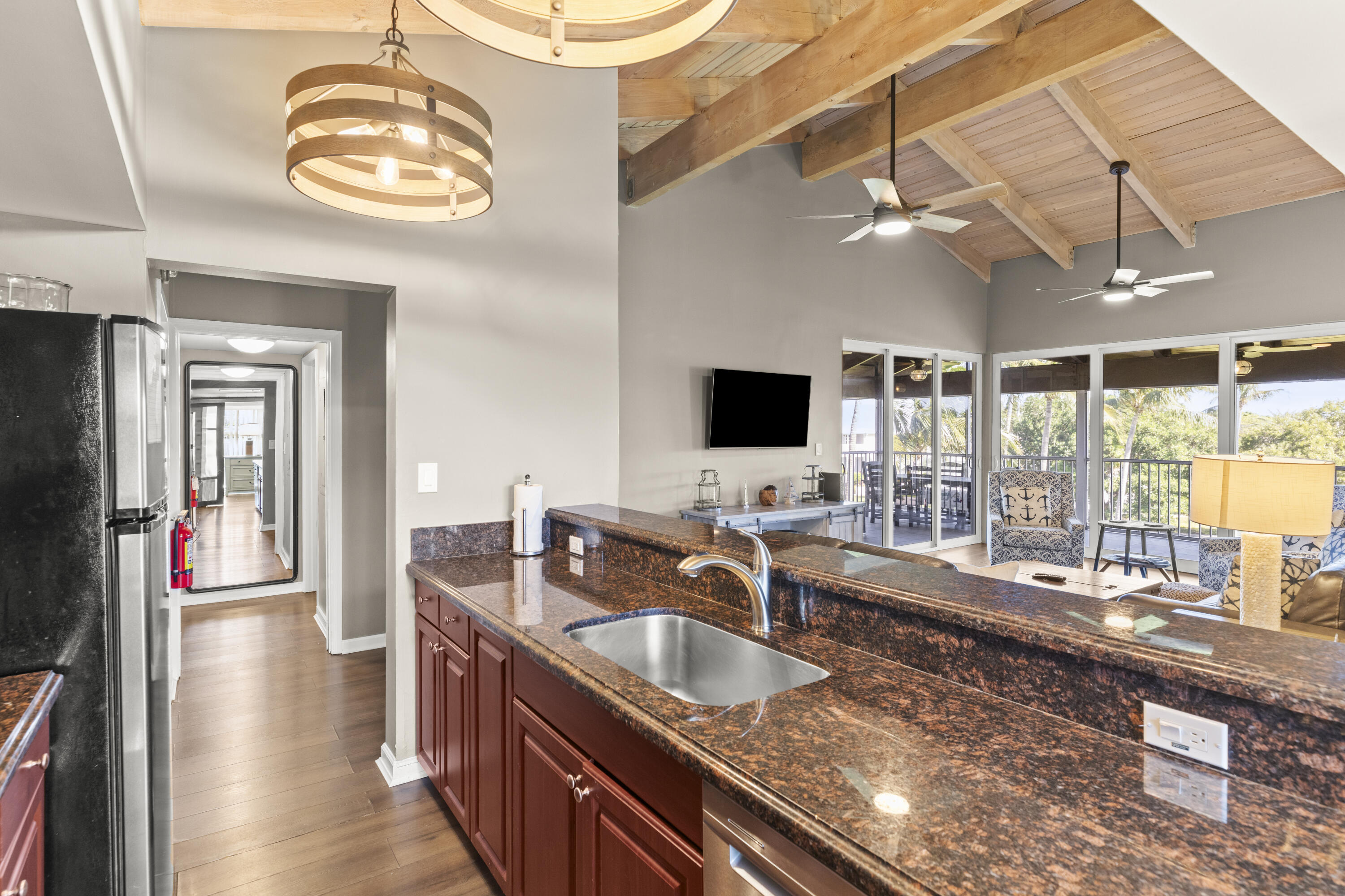 8304 Marina Villa Drive Property Photo 4
