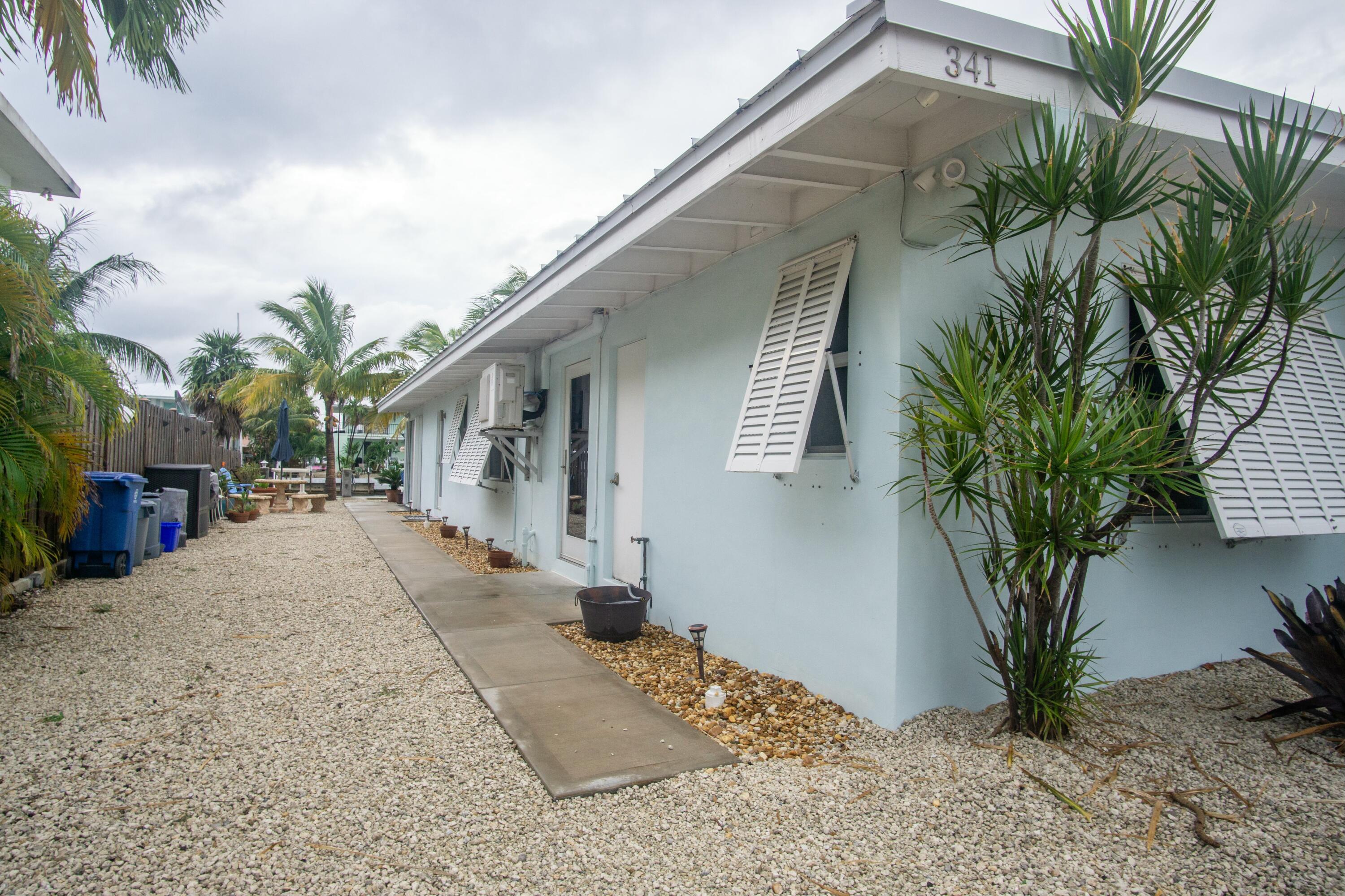 341 3rd Street Property Photo 2
