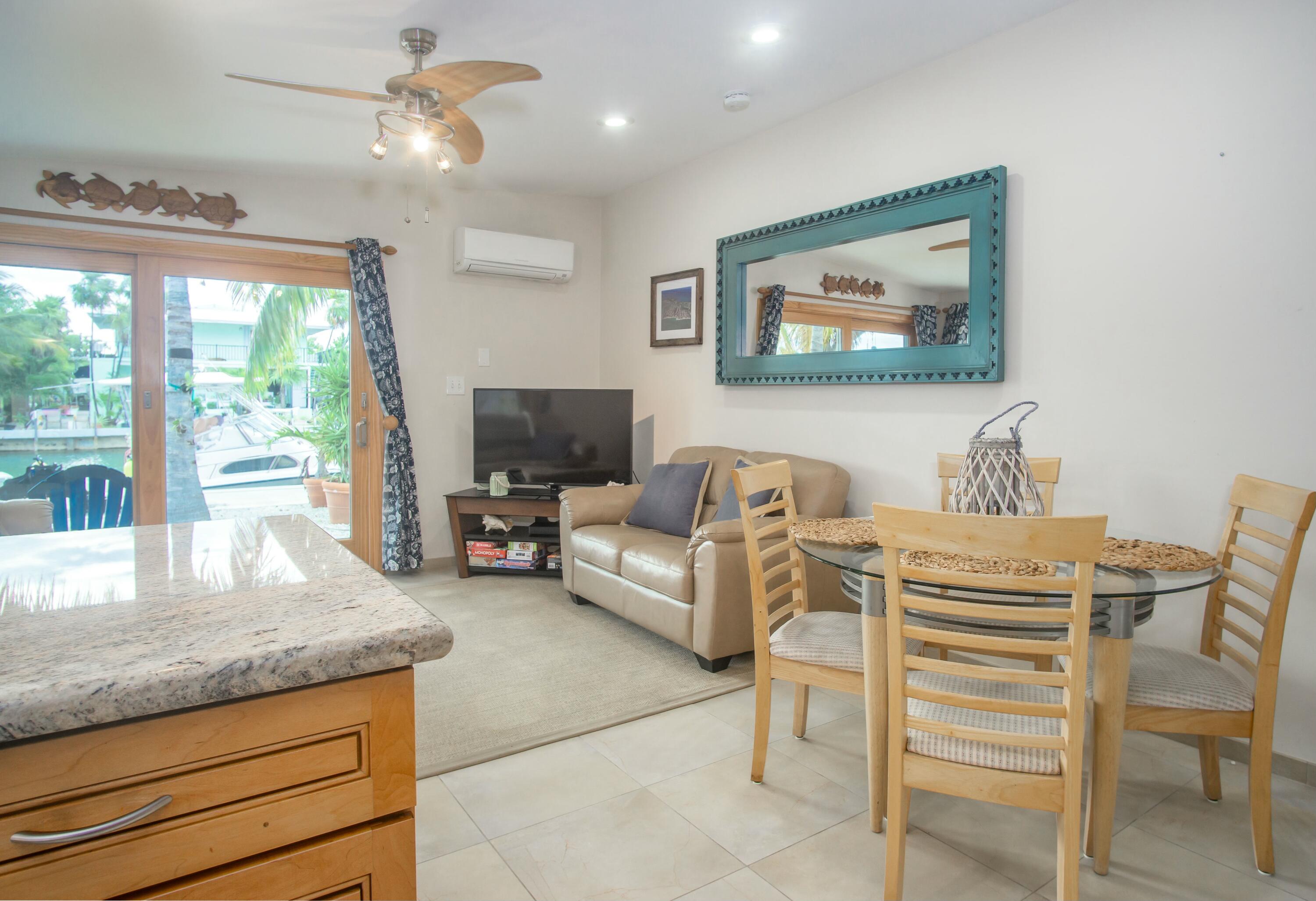 341 3rd Street Property Photo 9