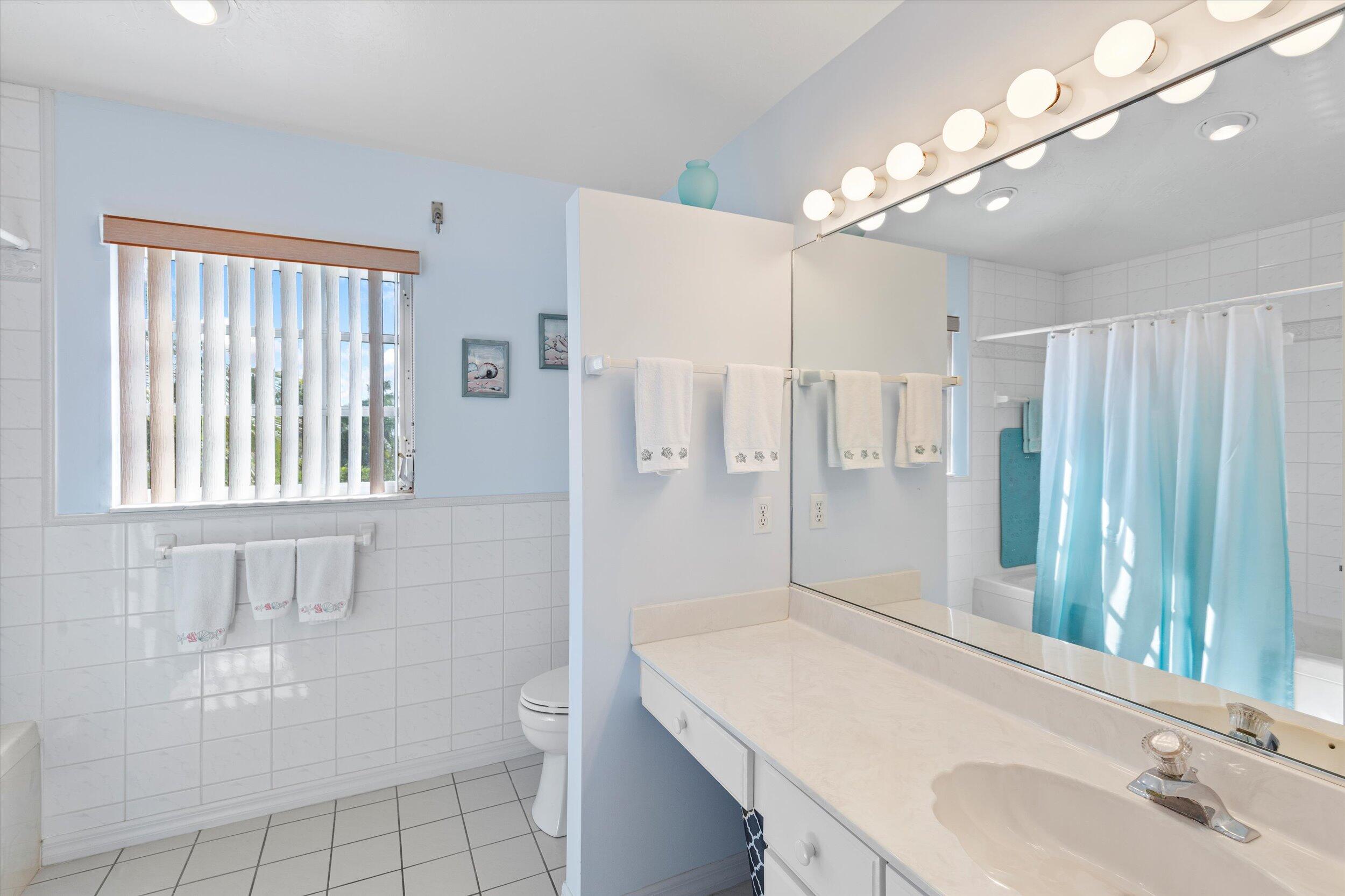 1113 De Lussan Lane Property Photo 21