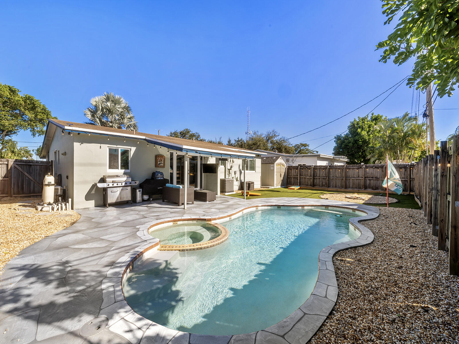 6960 Thomas Street Property Photo 1