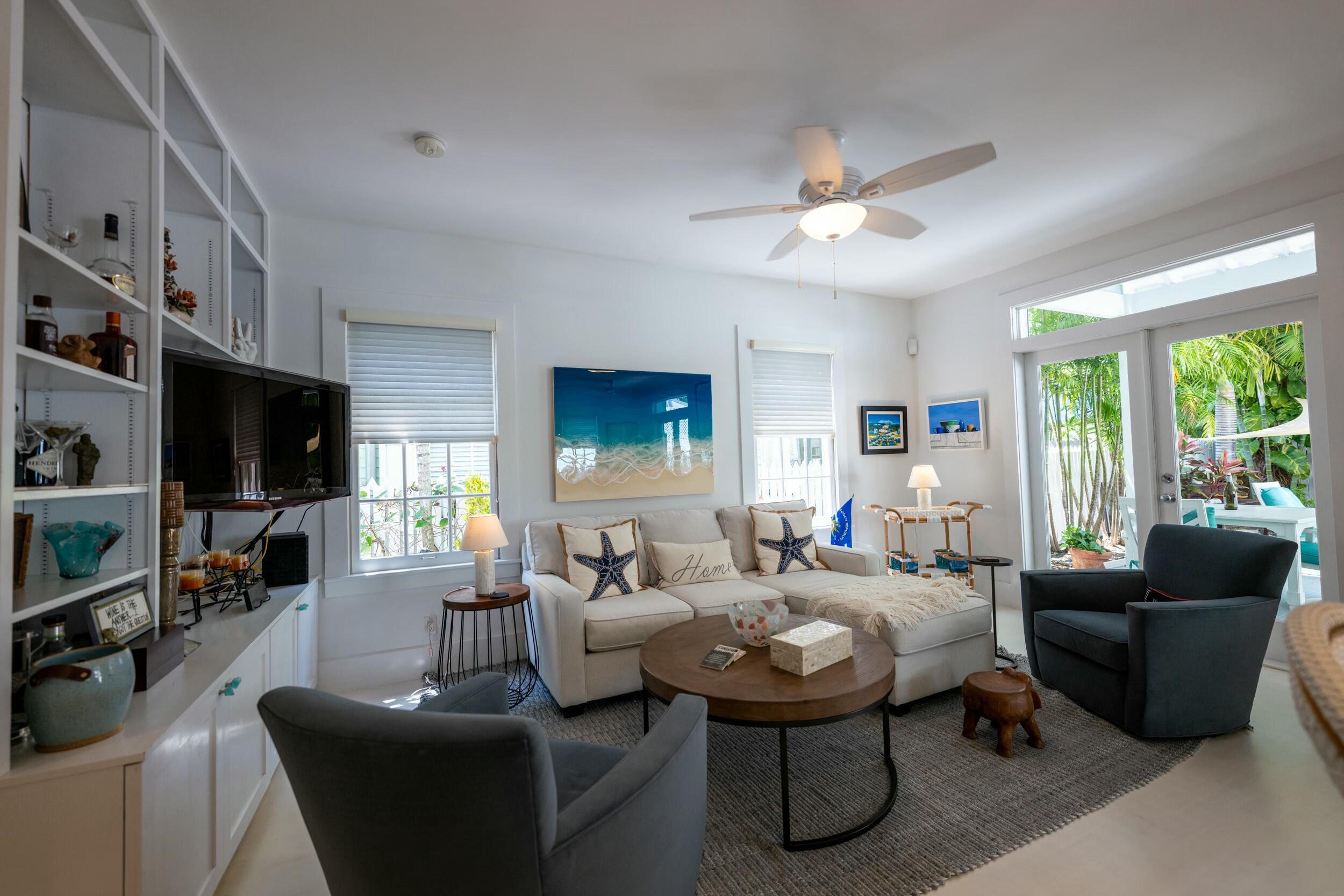 1309 Petronia Street Property Photo 3
