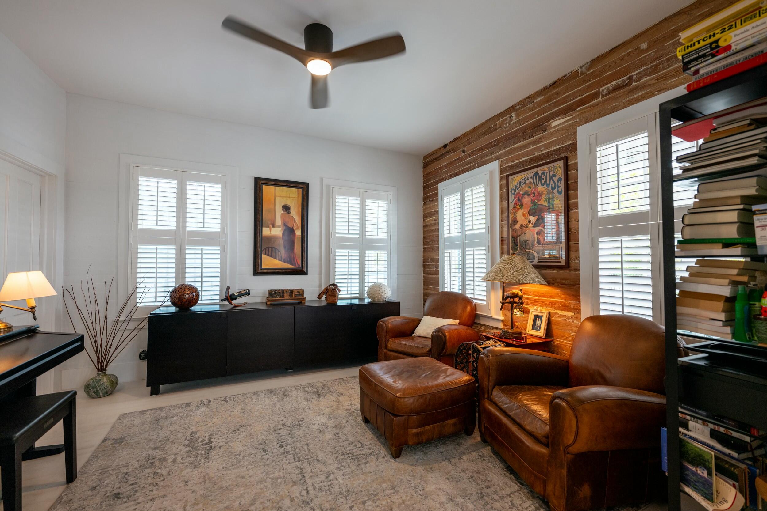 1309 Petronia Street Property Photo 4