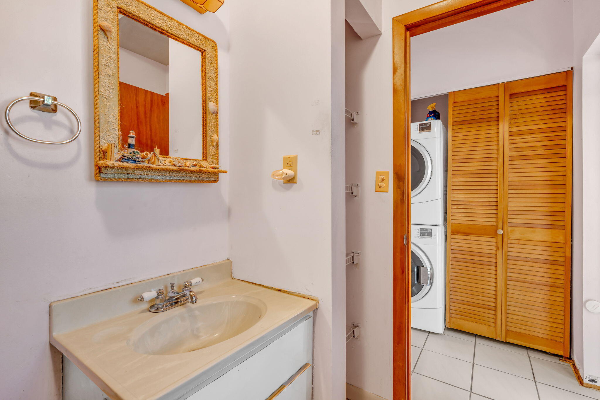 27 Lycaloma Avenue Property Photo 24