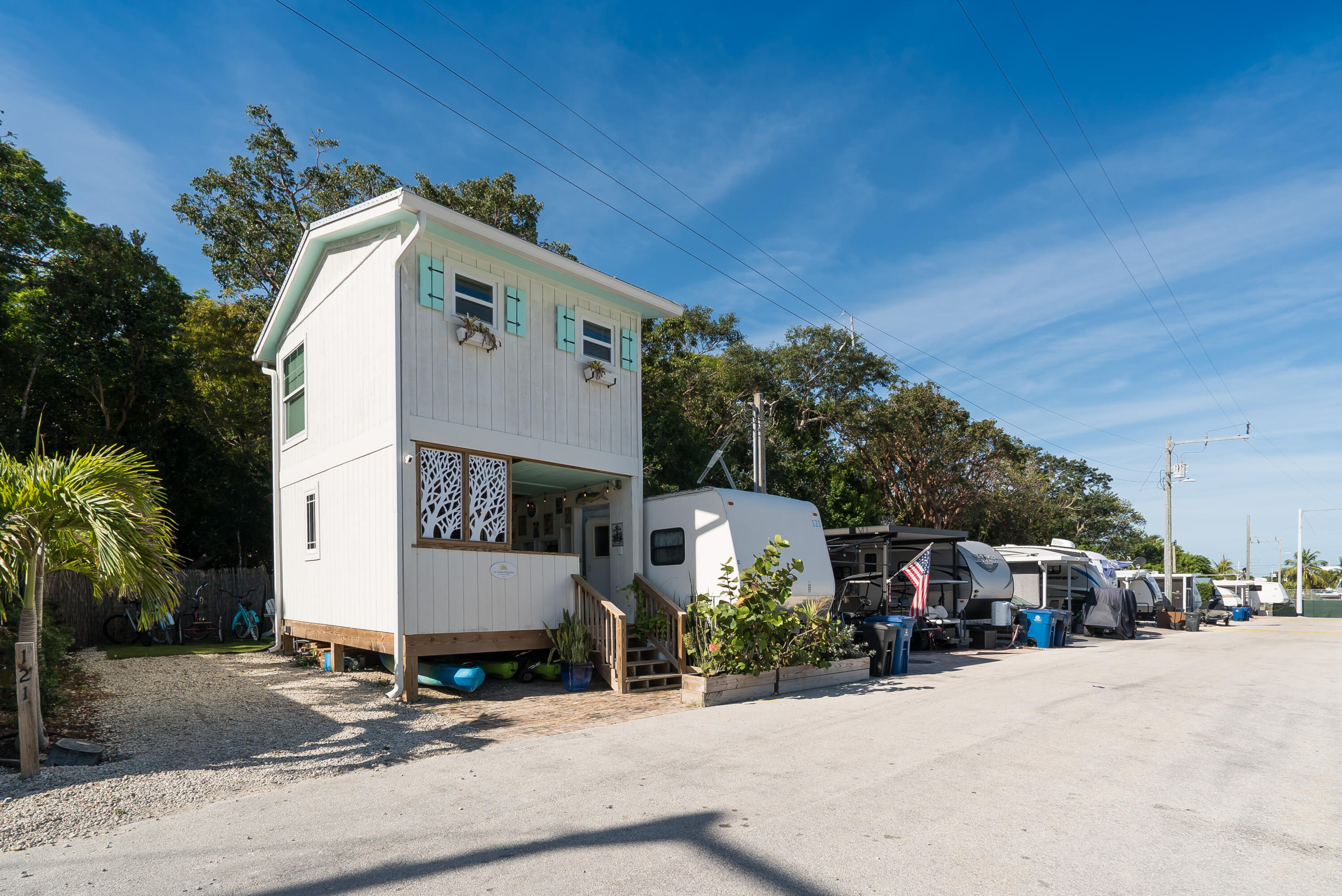 325 Calusa Street, 121 Property Photo 37