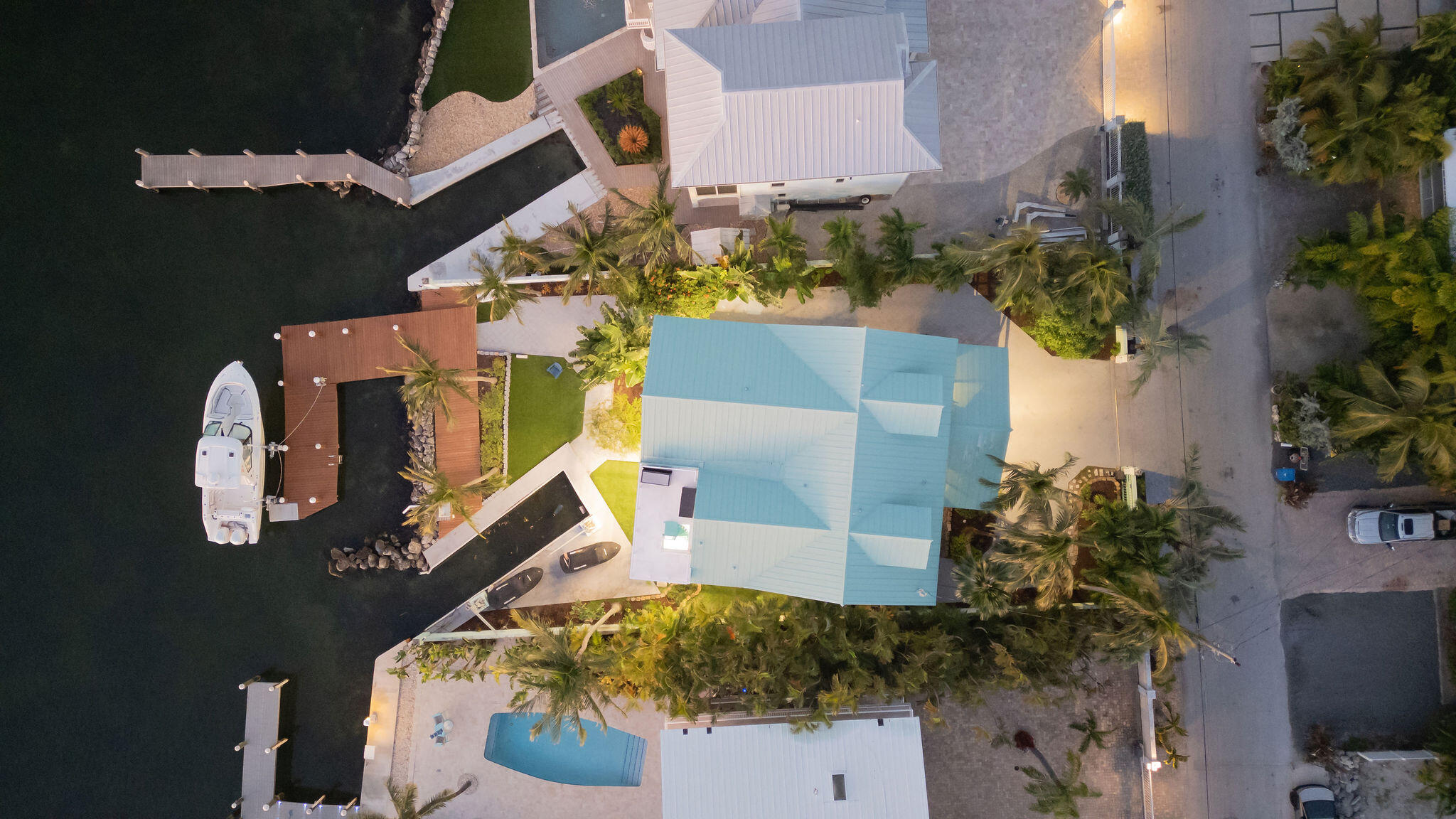 406 S Coconut Palm Boulevard Property Photo 3