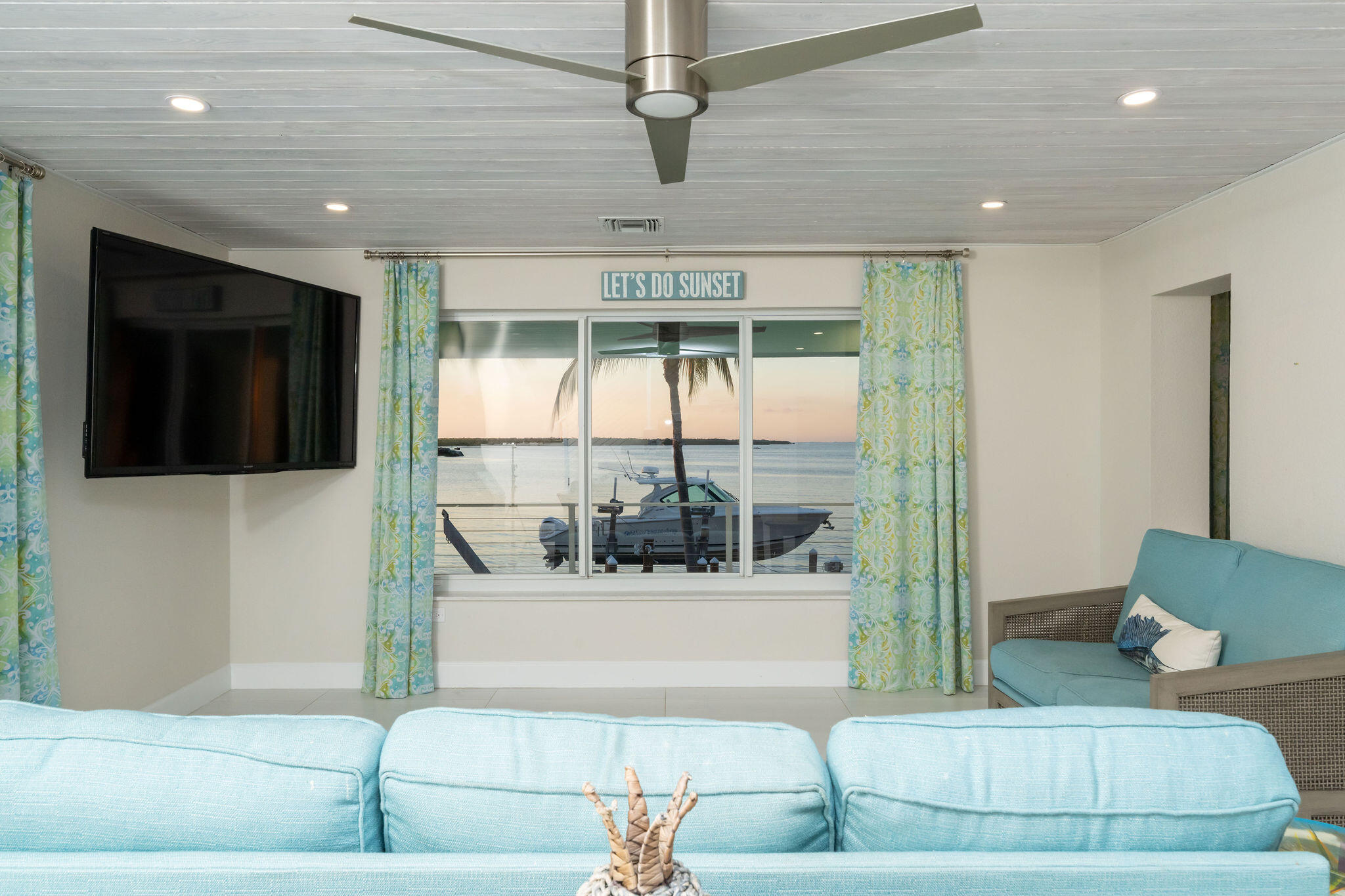 406 S Coconut Palm Boulevard Property Photo 10