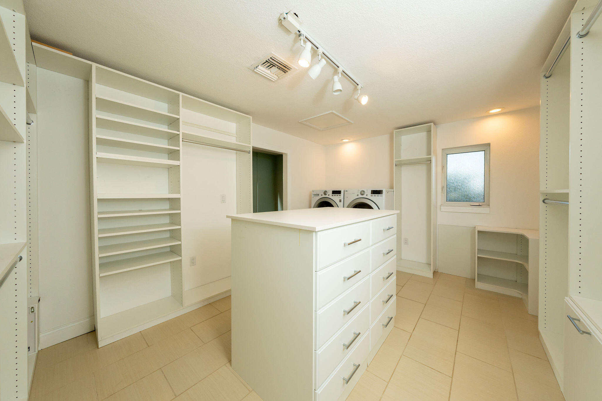 406 S Coconut Palm Boulevard Property Photo 35