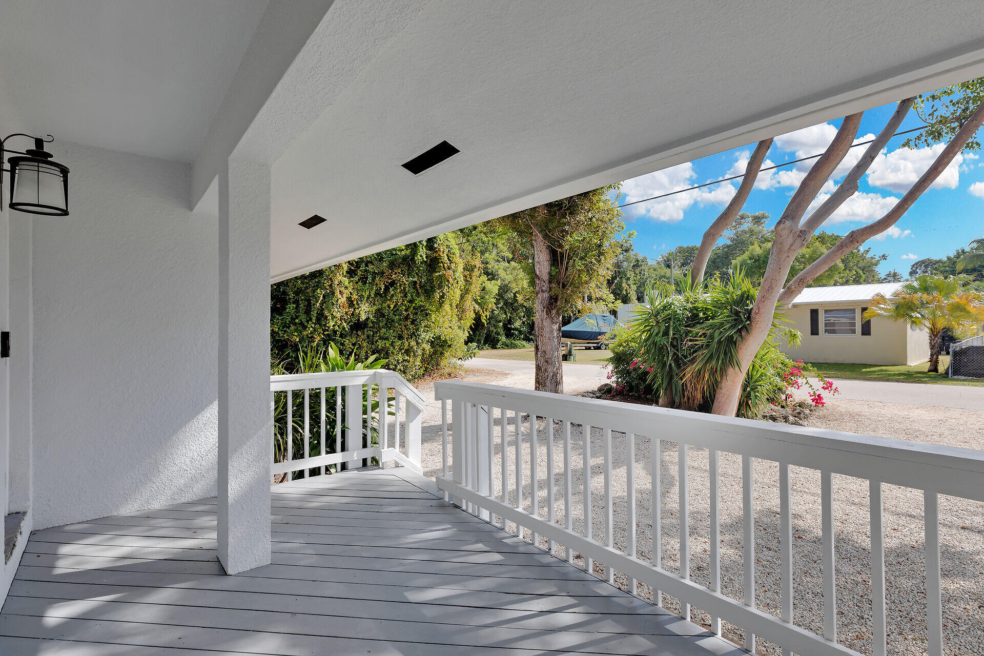 252 Bay Drive Property Photo 3