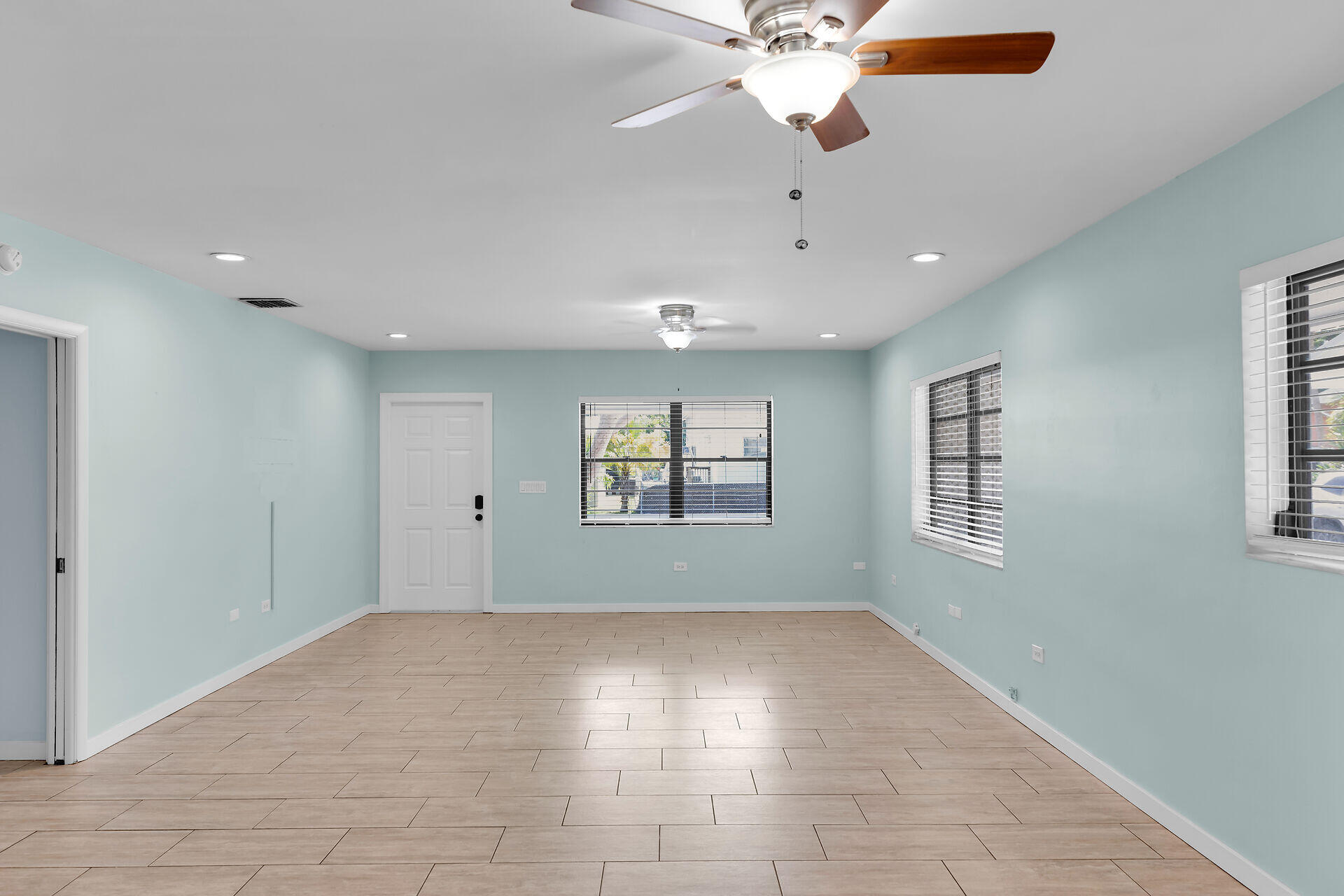 252 Bay Drive Property Photo 13