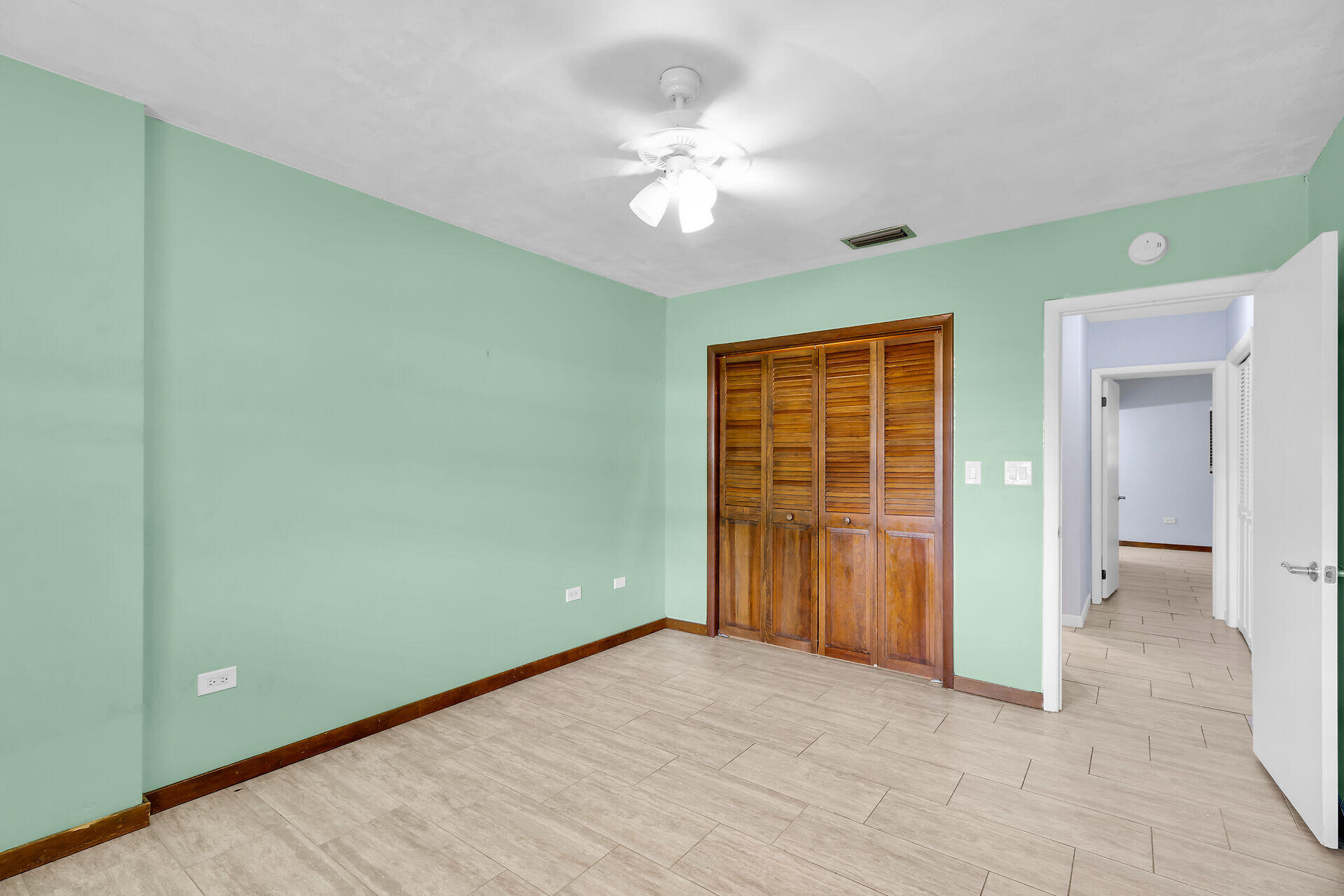 252 Bay Drive Property Photo 18