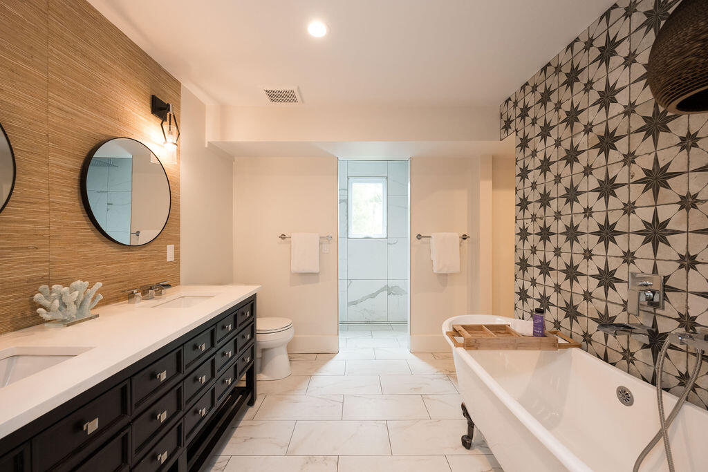 1419 Thompson Street Property Photo 27
