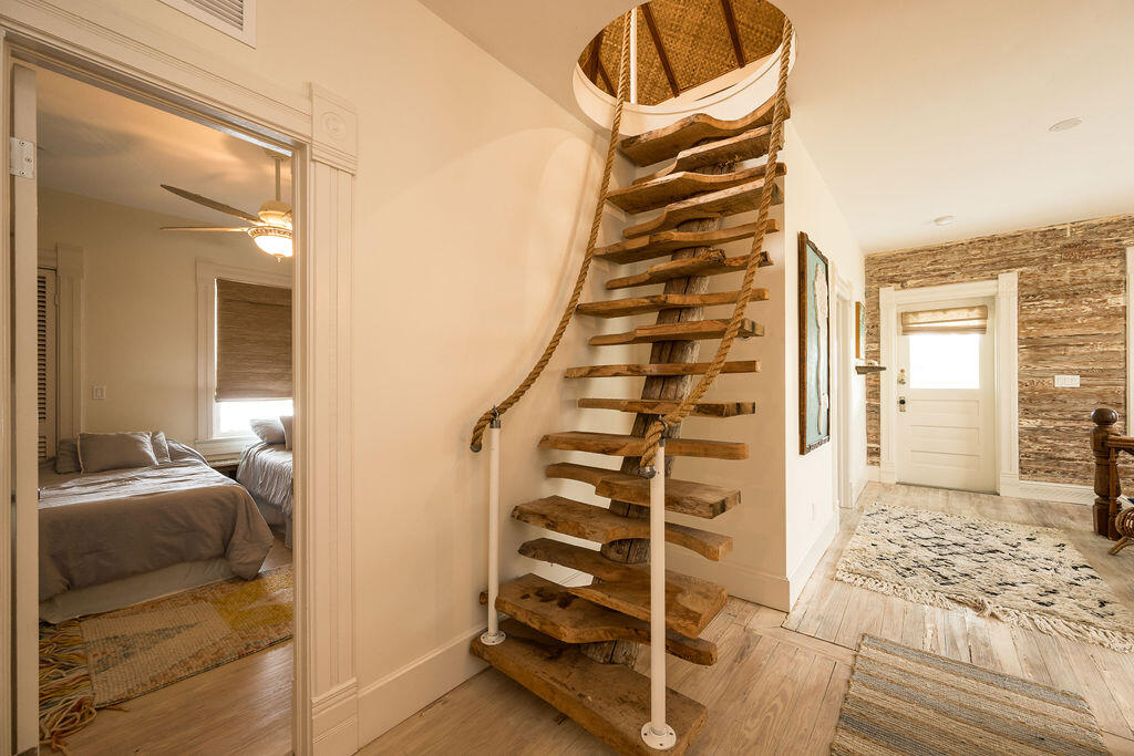 1419 Thompson Street Property Photo 42