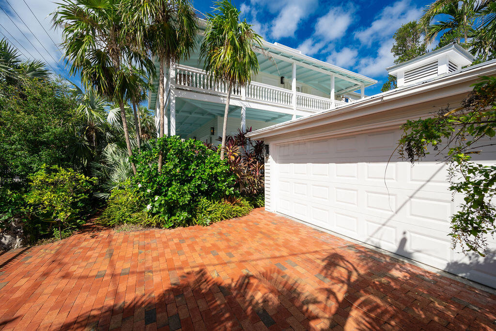 1419 Thompson Street Property Photo 54
