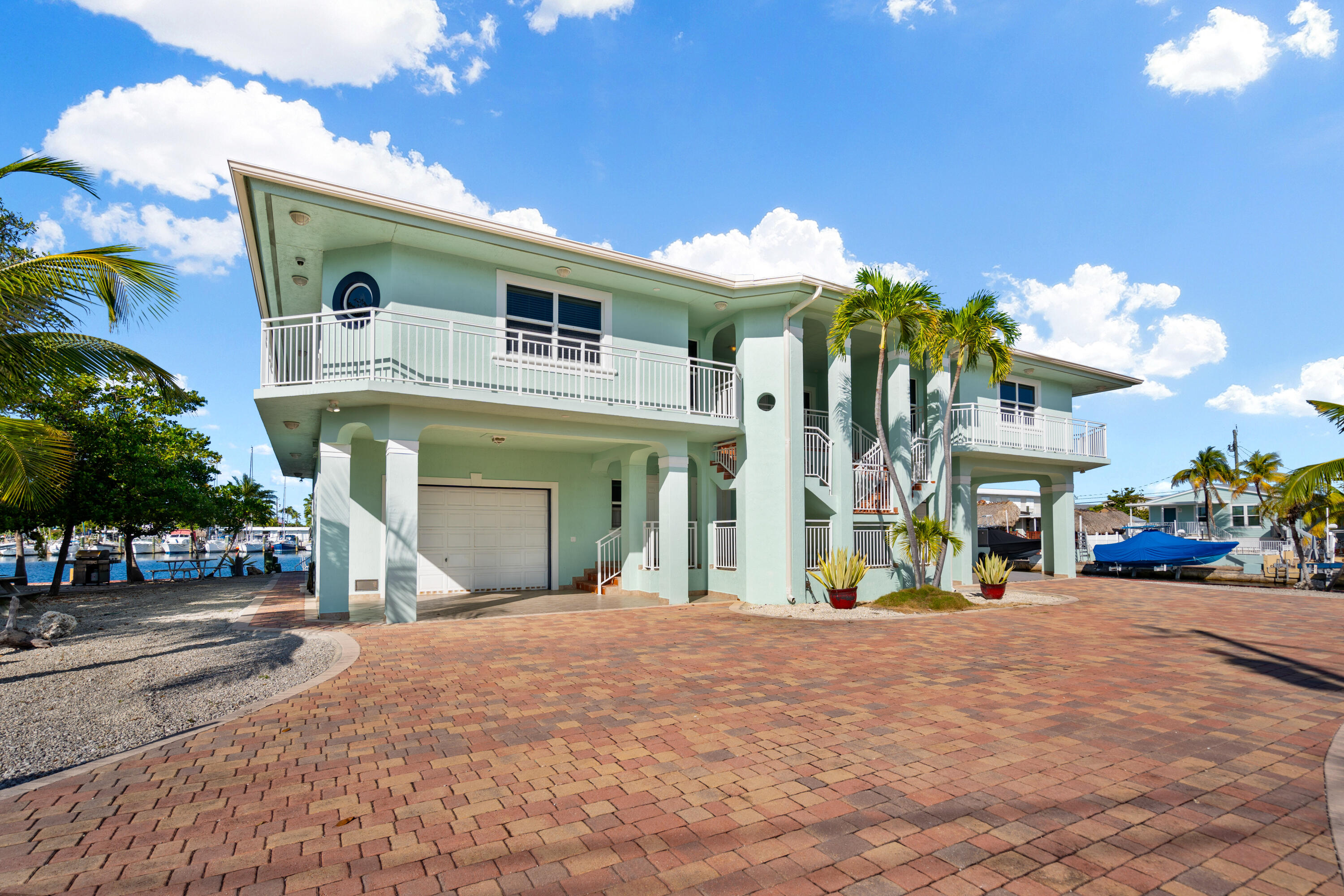 301 Oleander Drive Property Photo 14