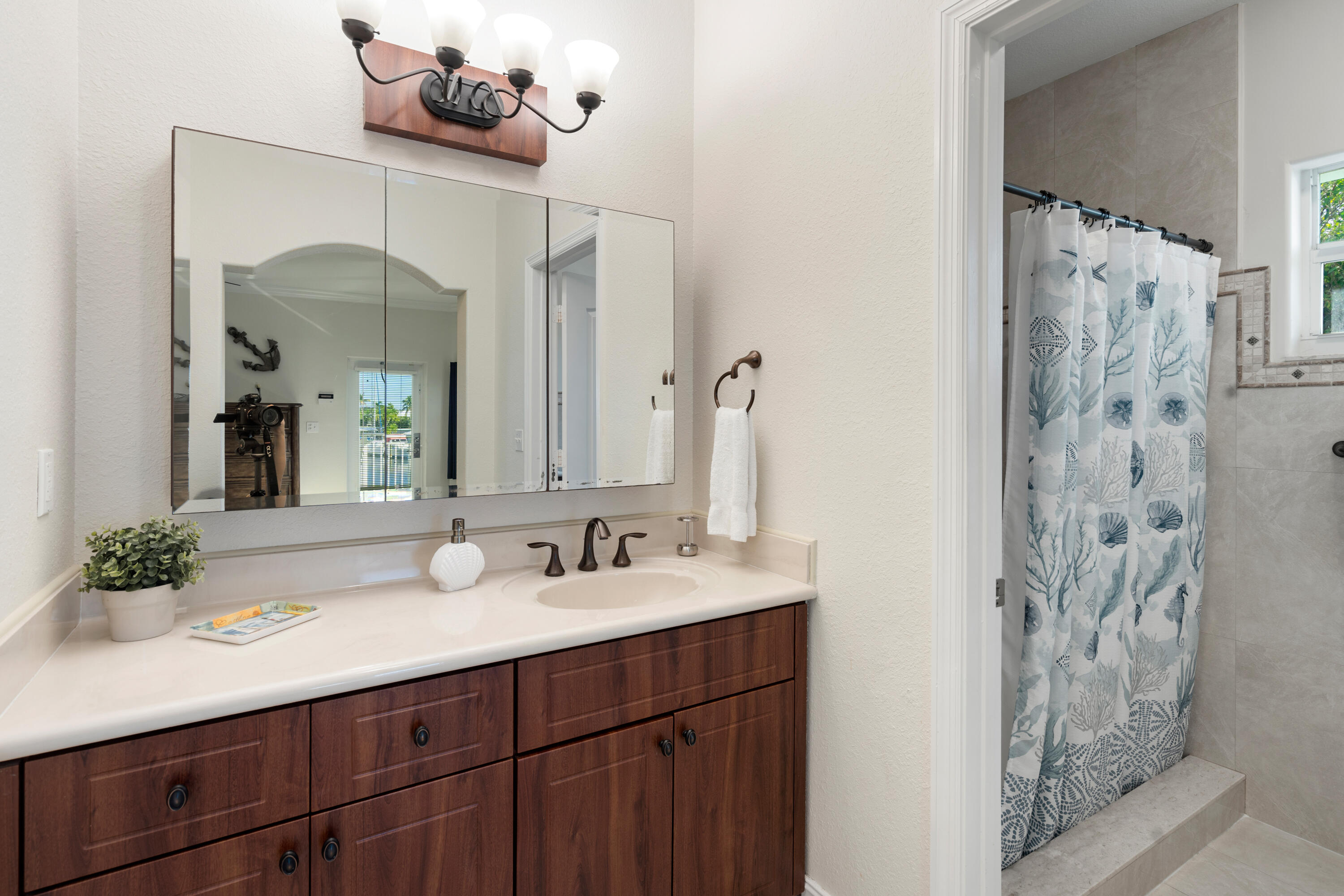 301 Oleander Drive Property Photo 29