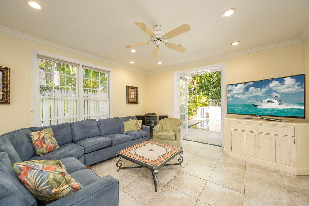 202 Admirals Lane Property Photo 23