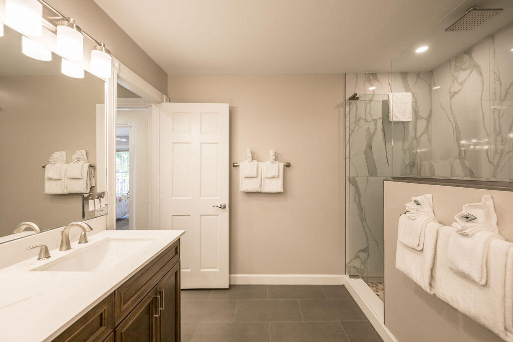 202 Admirals Lane Property Photo 44