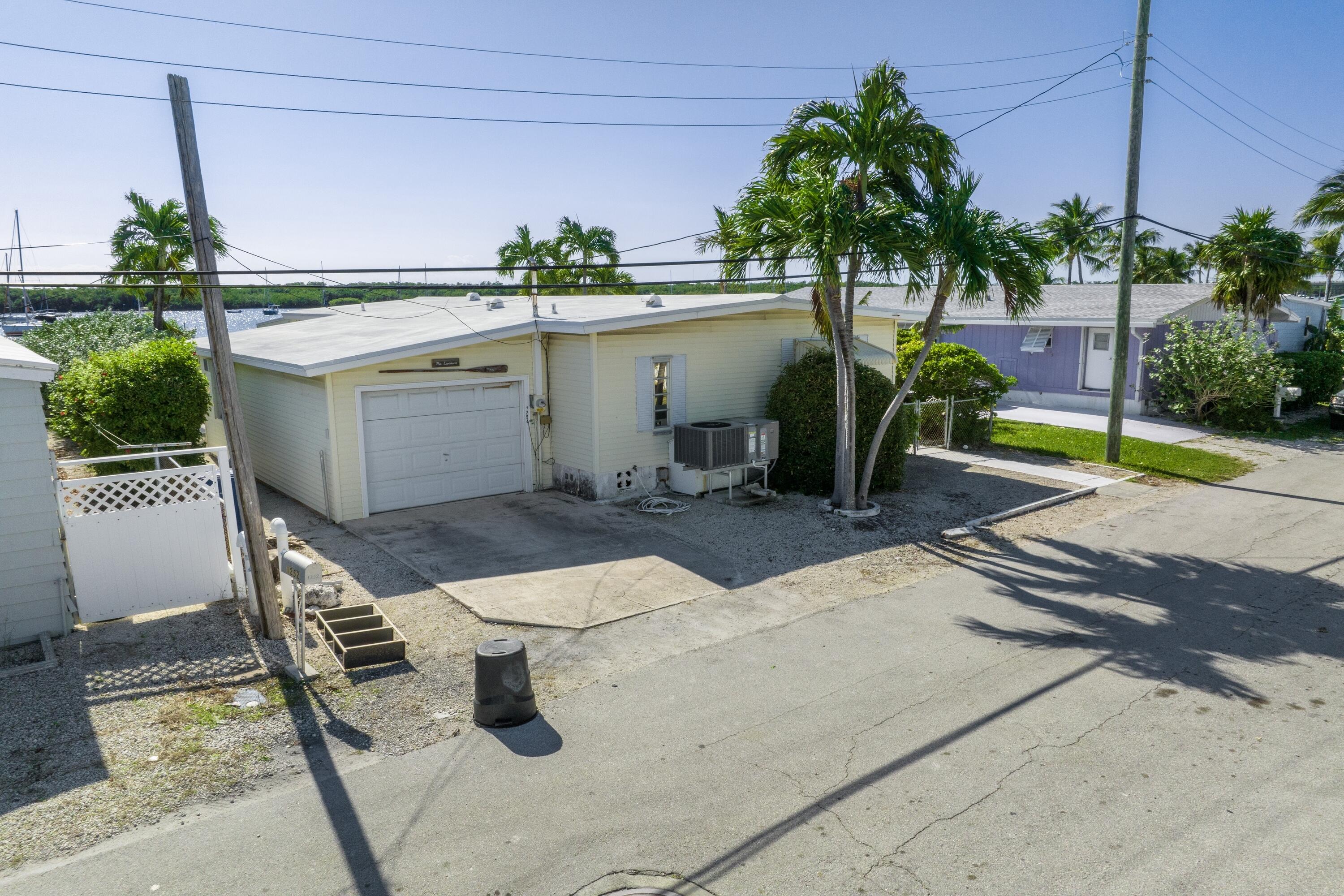 1254 James Avenue Property Photo 14