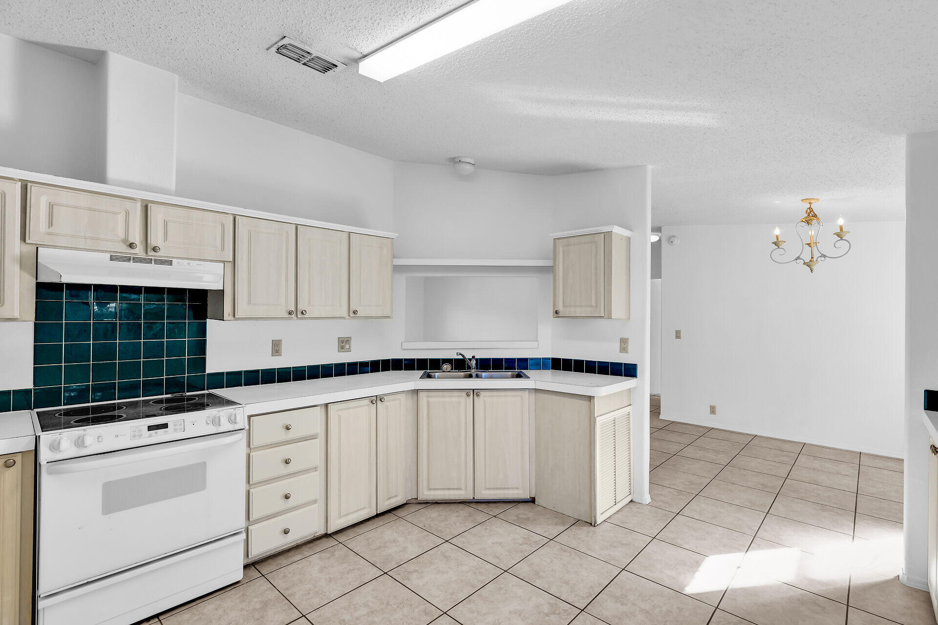 31037 Avenue D Property Photo 9