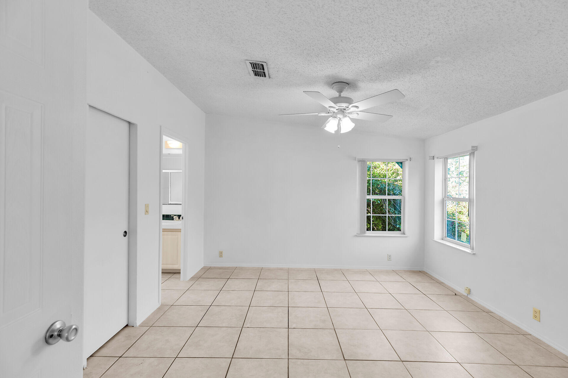 31037 Avenue D Property Photo 11