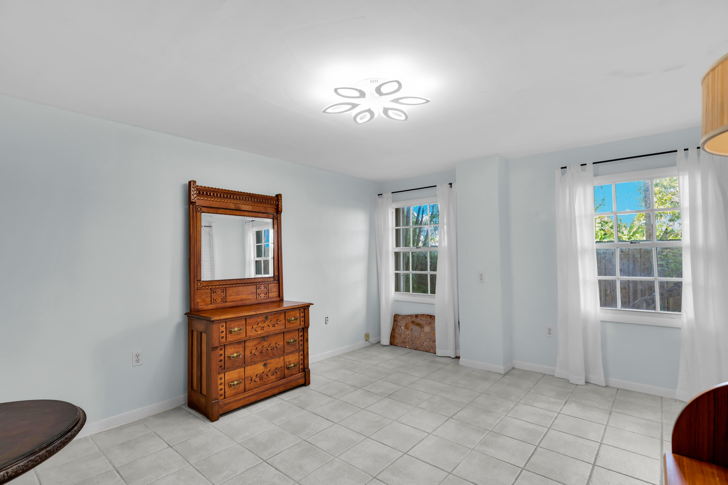 290 Woods Avenue Property Photo 58