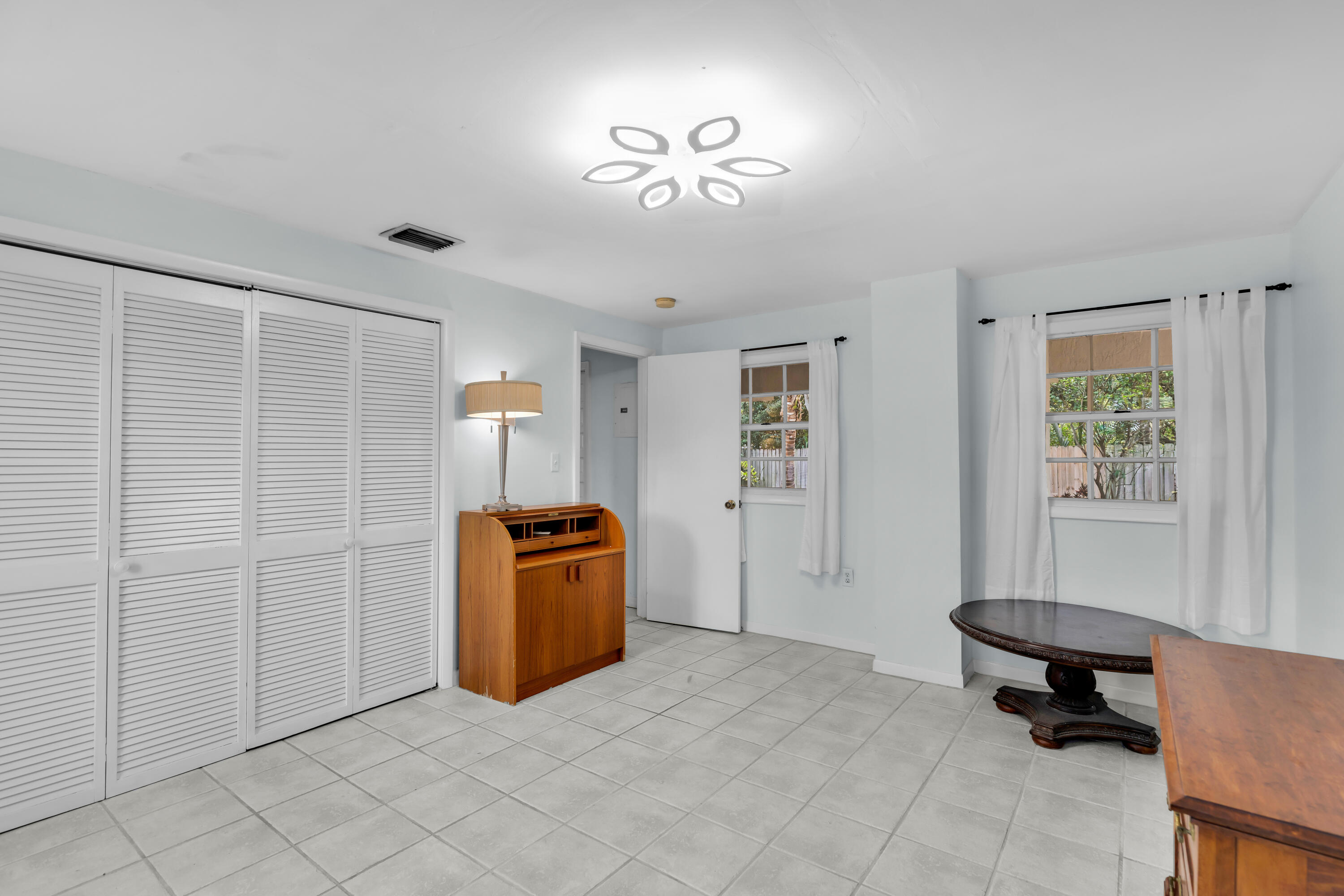 290 Woods Avenue Property Photo 59