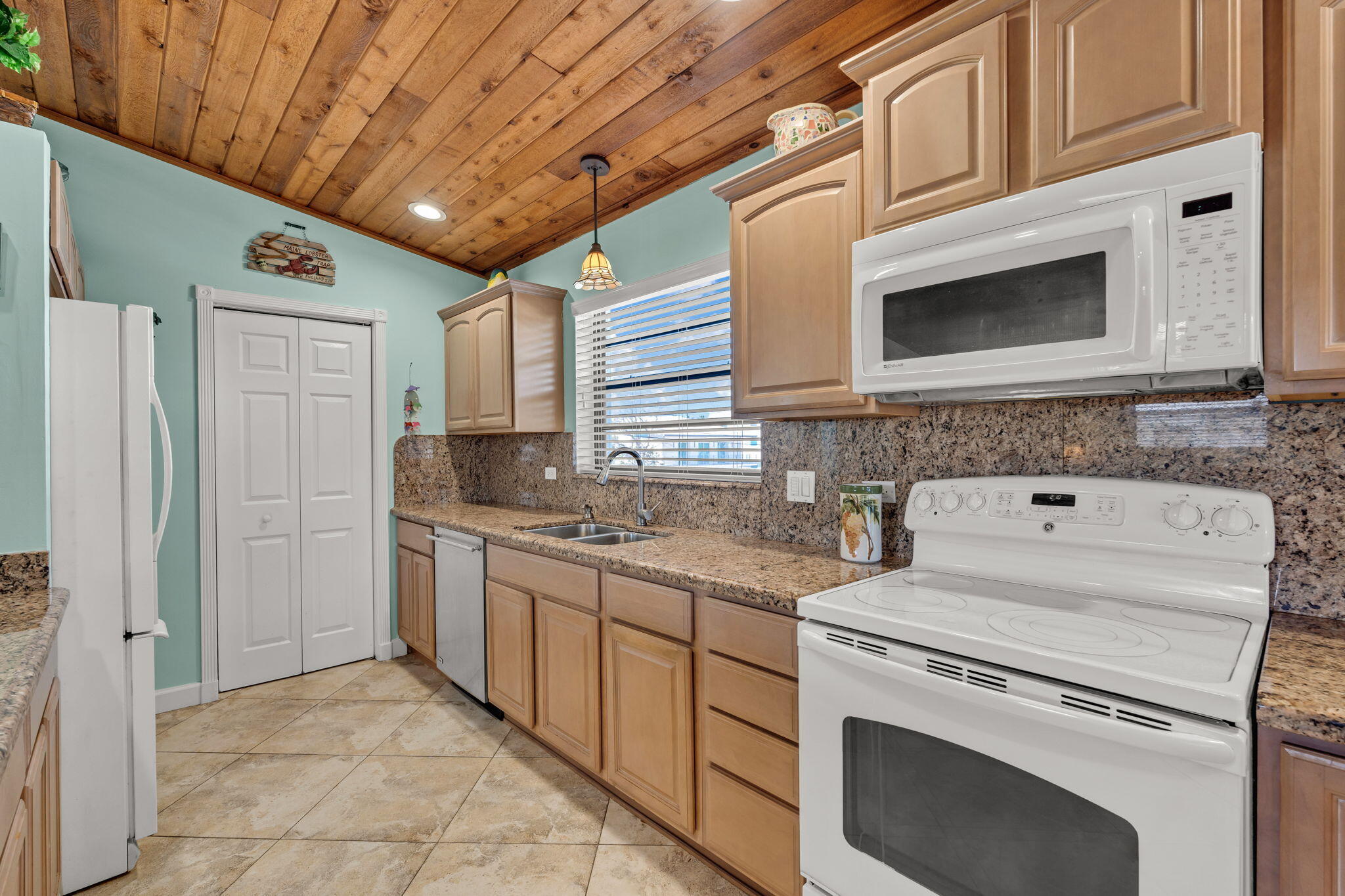 1036 Adams Drive Property Photo 18