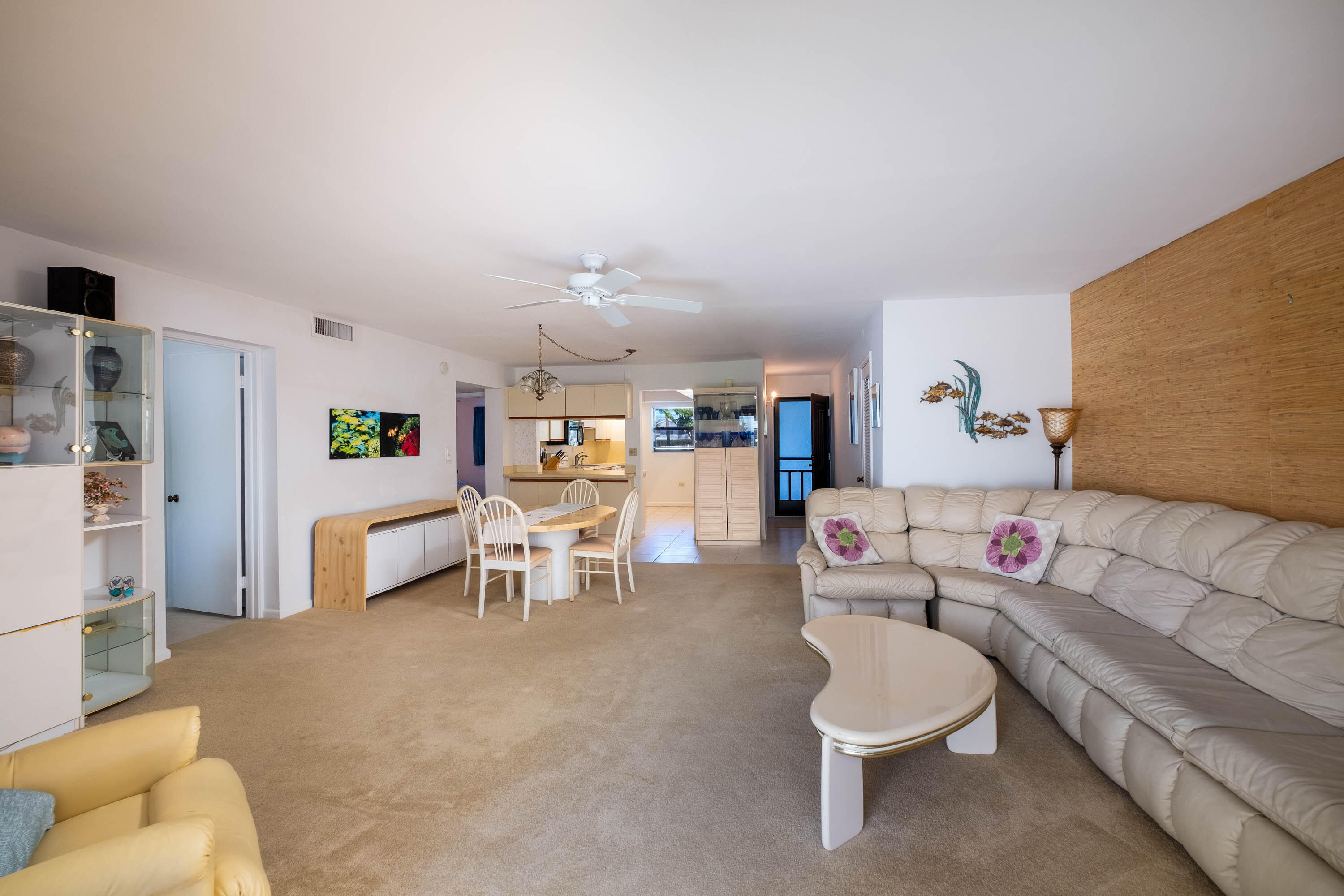 601 W Ocean Drive, 401a Property Photo 6
