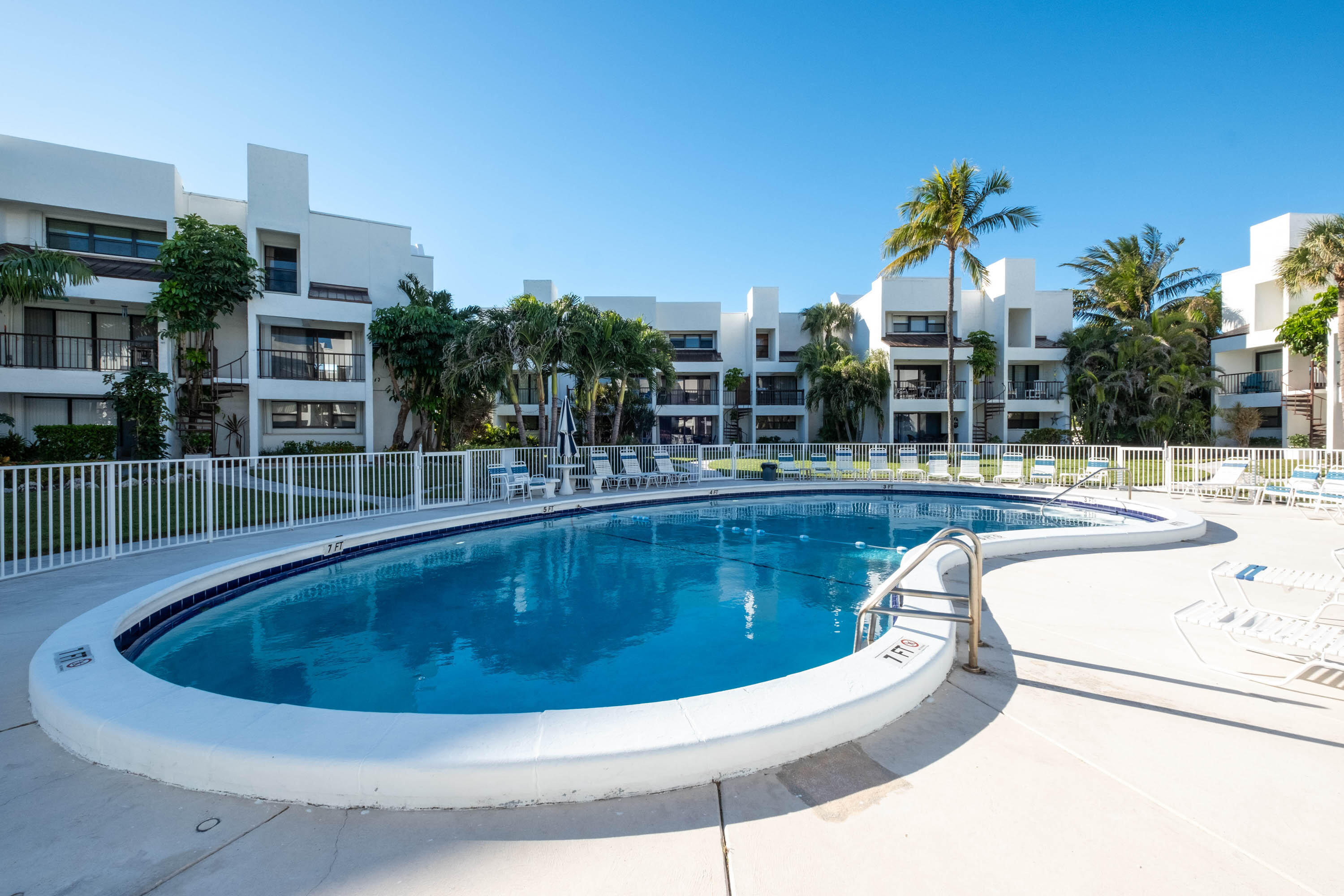 601 W Ocean Drive, 401a Property Photo 21