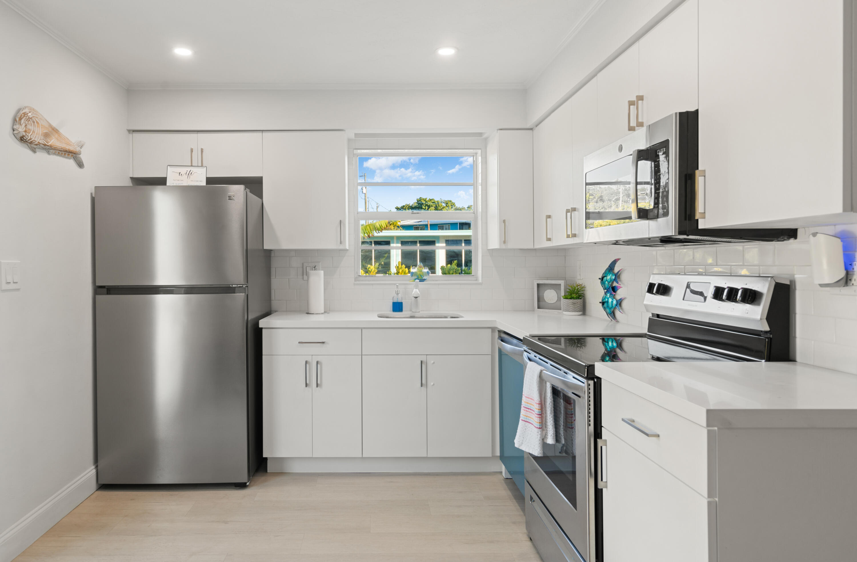 215 Anne Bonny Drive Property Photo 6
