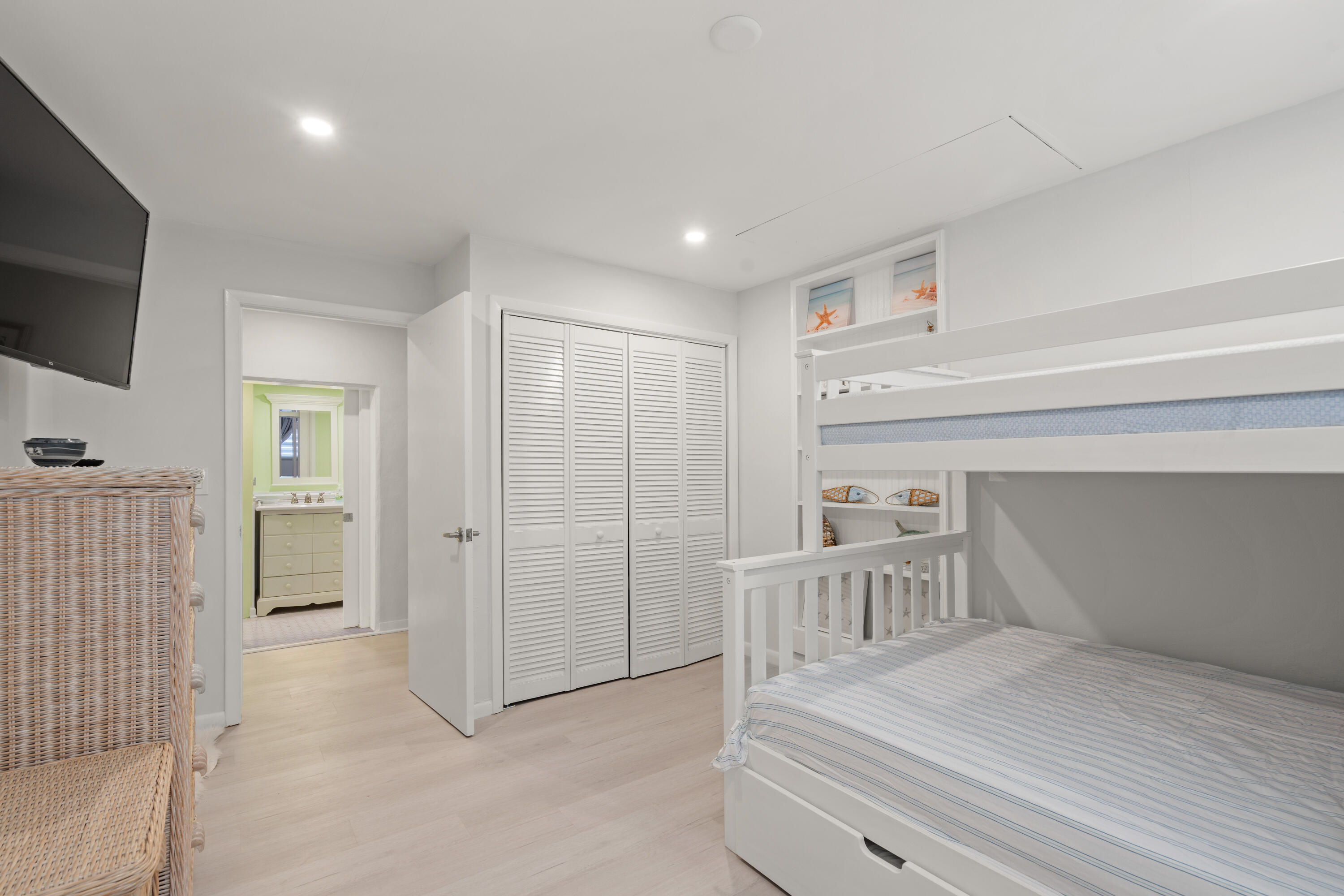 215 Anne Bonny Drive Property Photo 24
