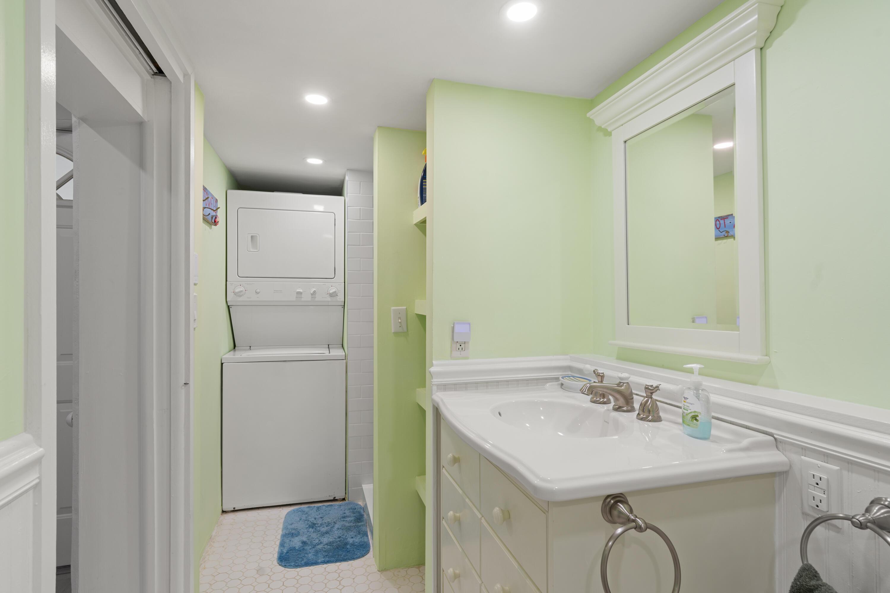 215 Anne Bonny Drive Property Photo 27