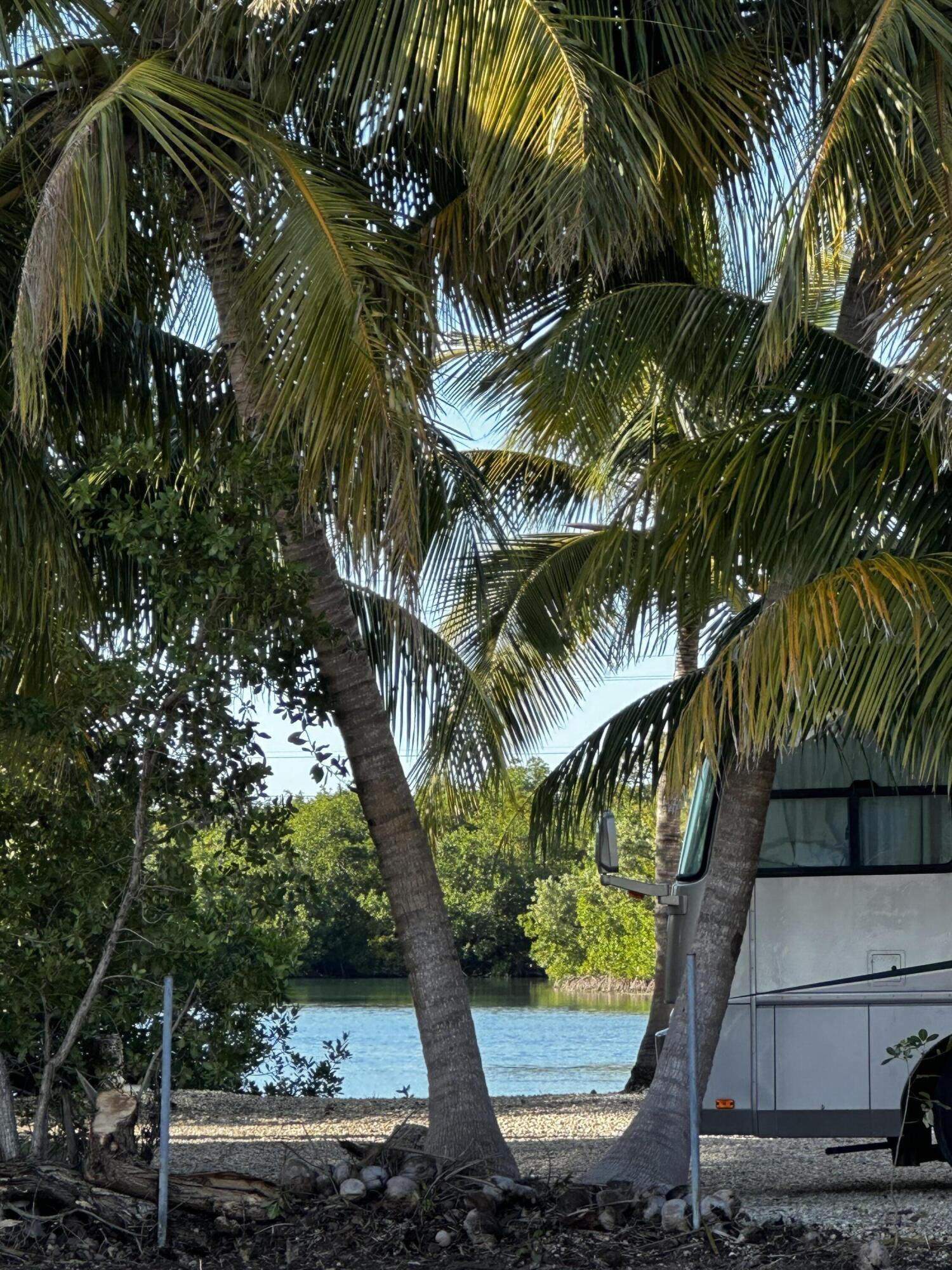 13 Beach Dr Property Photo 5