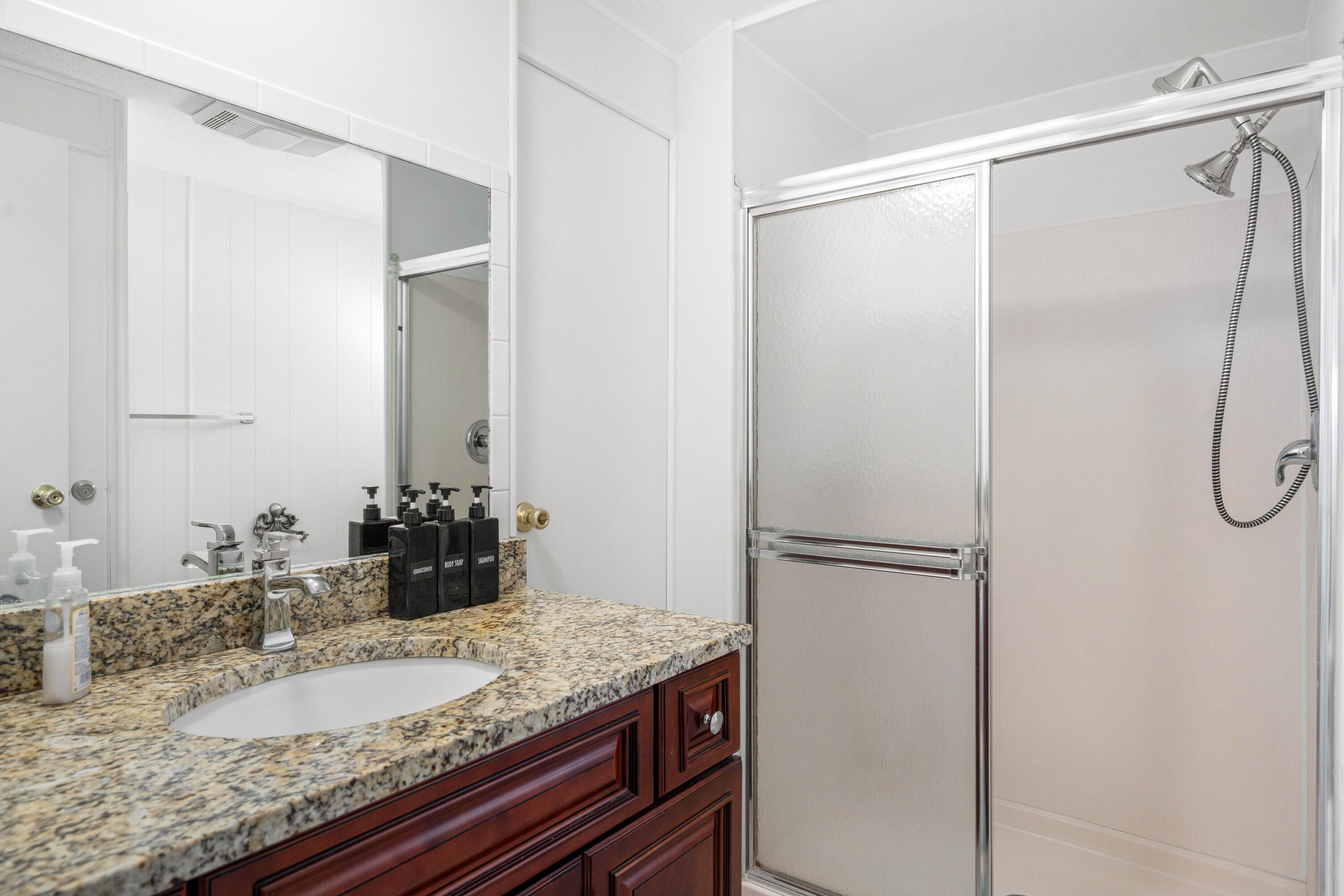 301 Vaca Road Property Photo 13