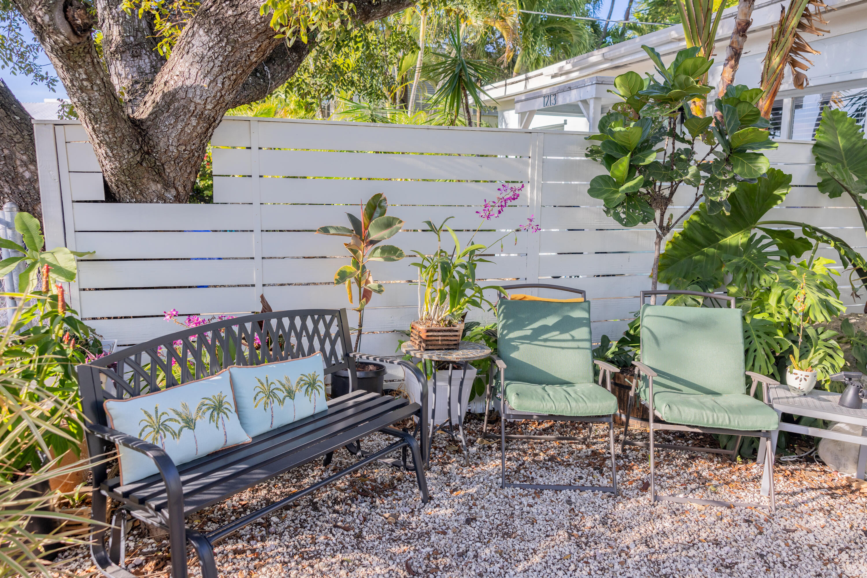 1215 Bay Street Property Photo 8