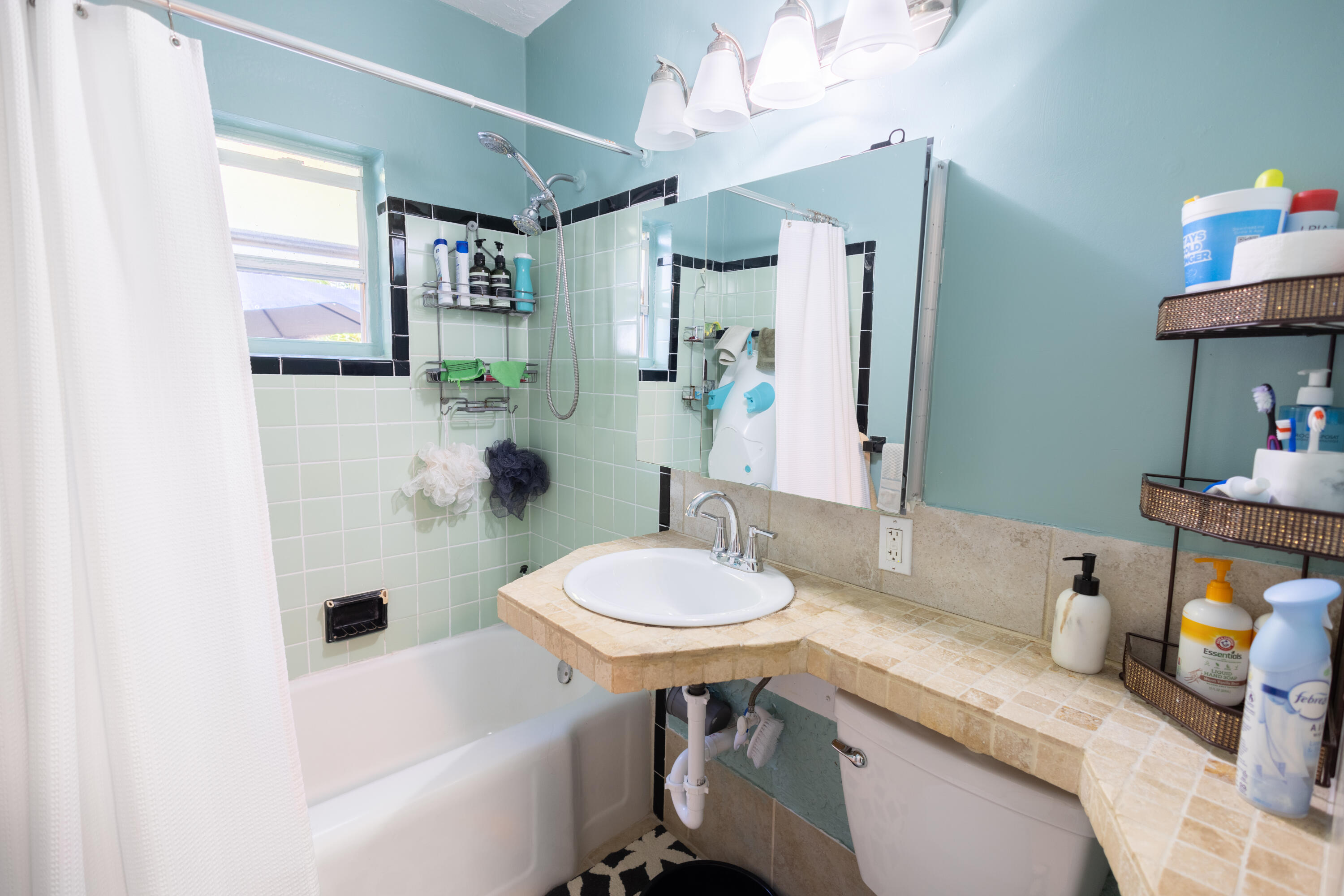 1215 Bay Street Property Photo 36