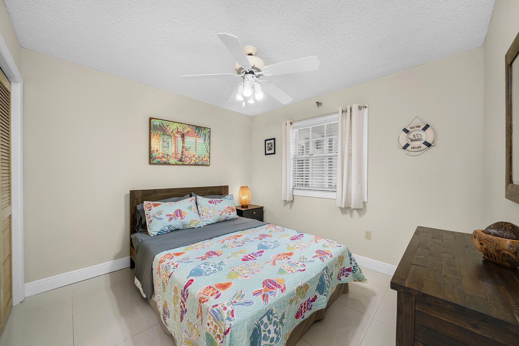 500 Burton Drive, 4215 Property Photo 15