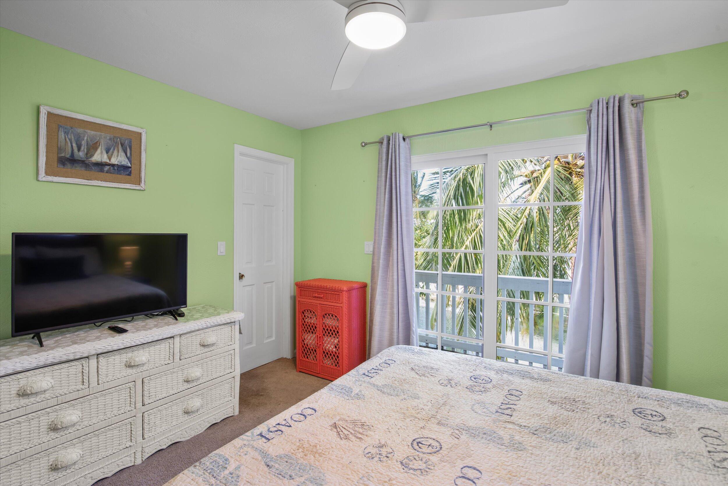 128 Le Grand Lane Property Photo 12