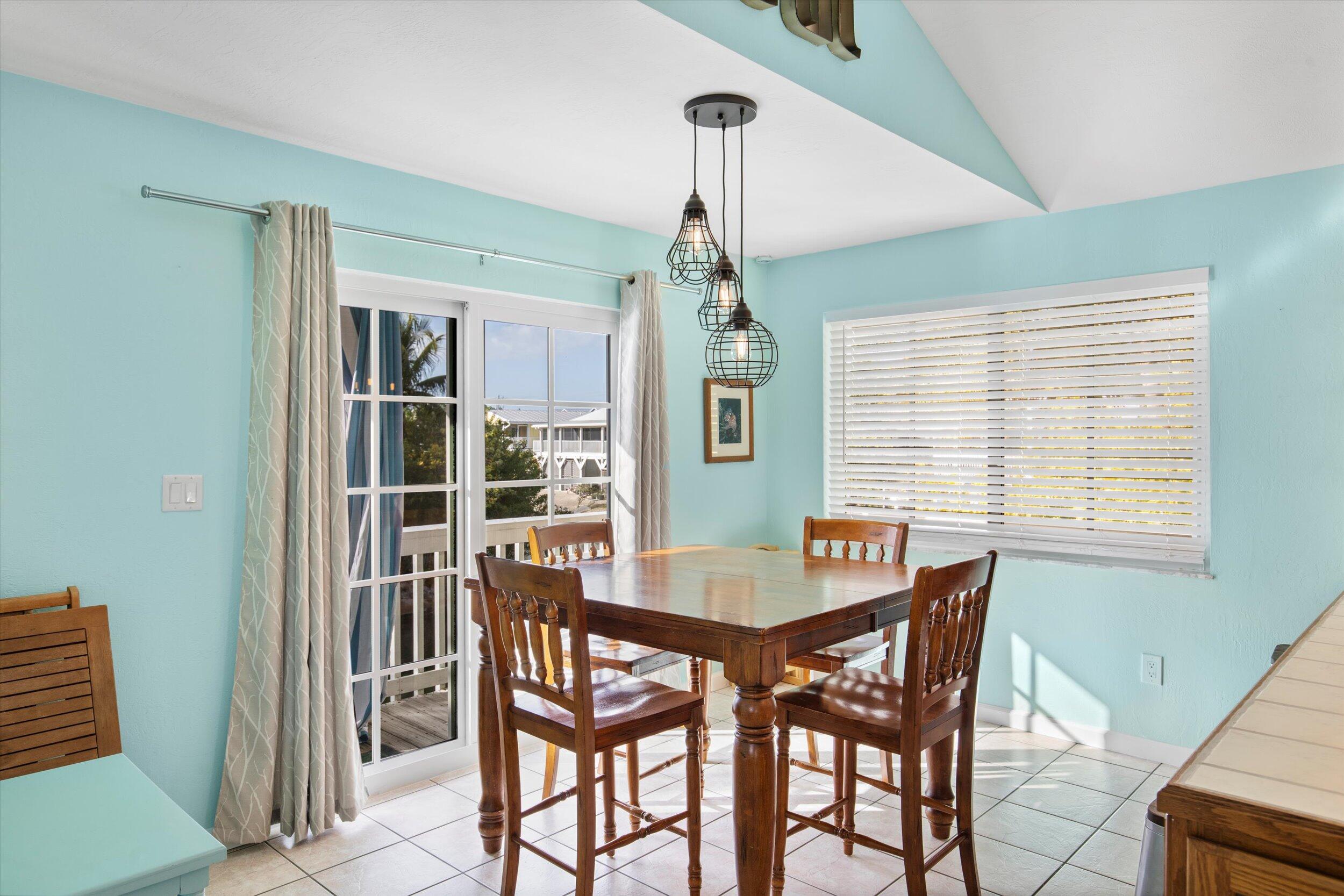 128 Le Grand Lane Property Photo 40
