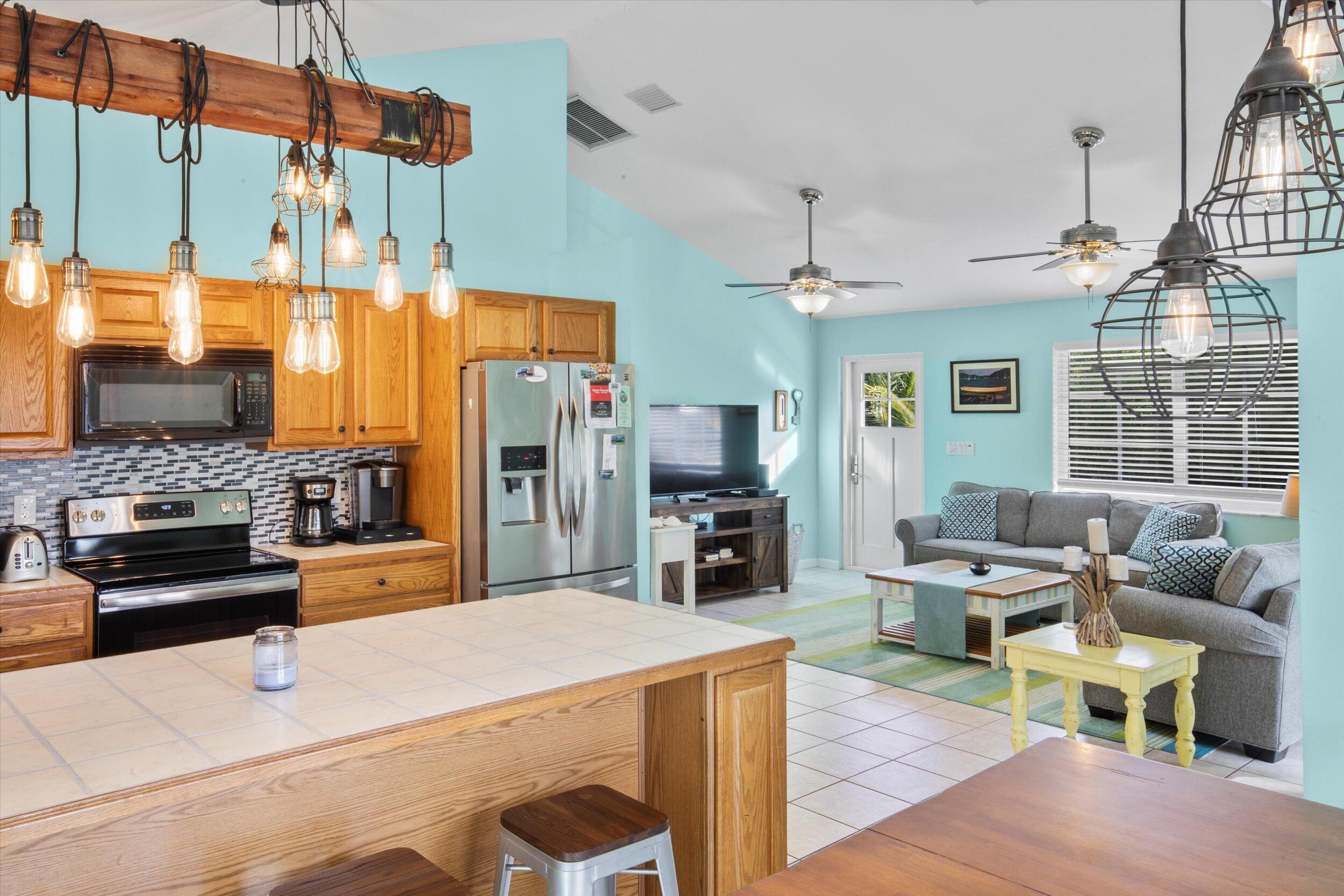 128 Le Grand Lane Property Photo 45